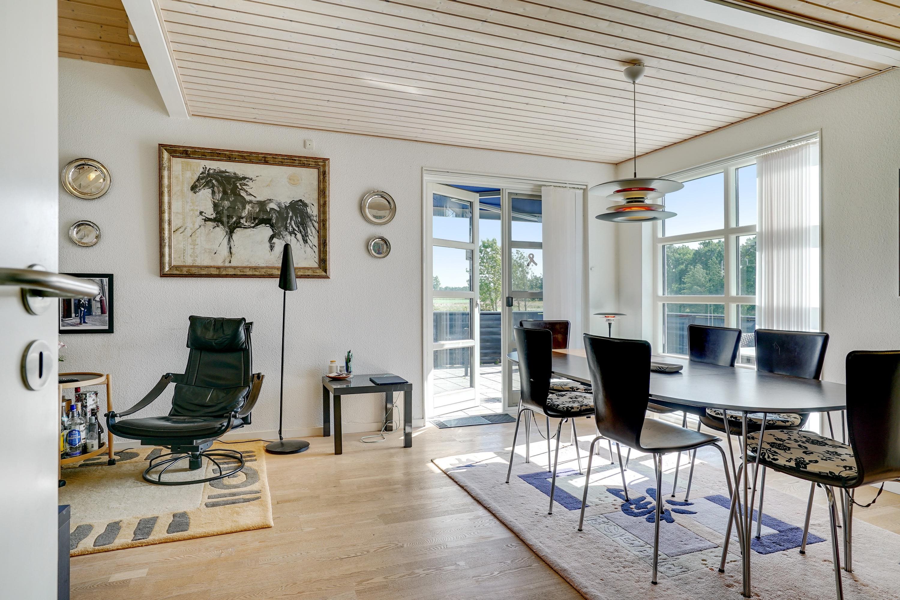 Fremhævet stue billede i fuldskærmstilstand. Billede af Golfvænget 13, Gatten, 9640 Farsø