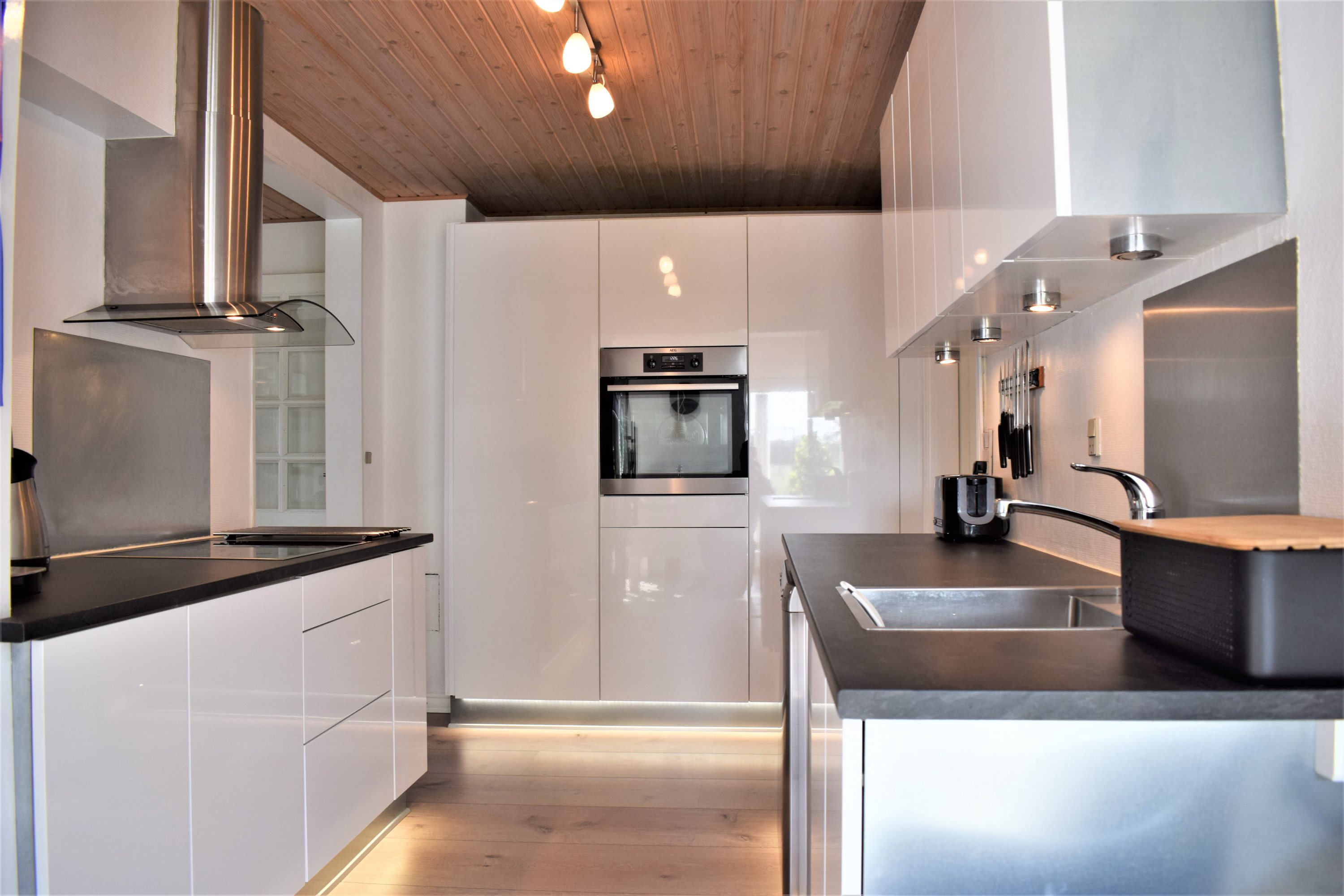 Fremhævet køkken billede i fuldskærmstilstand. Billede af Kirkegade 10, Troldhede, 6920 Videbæk