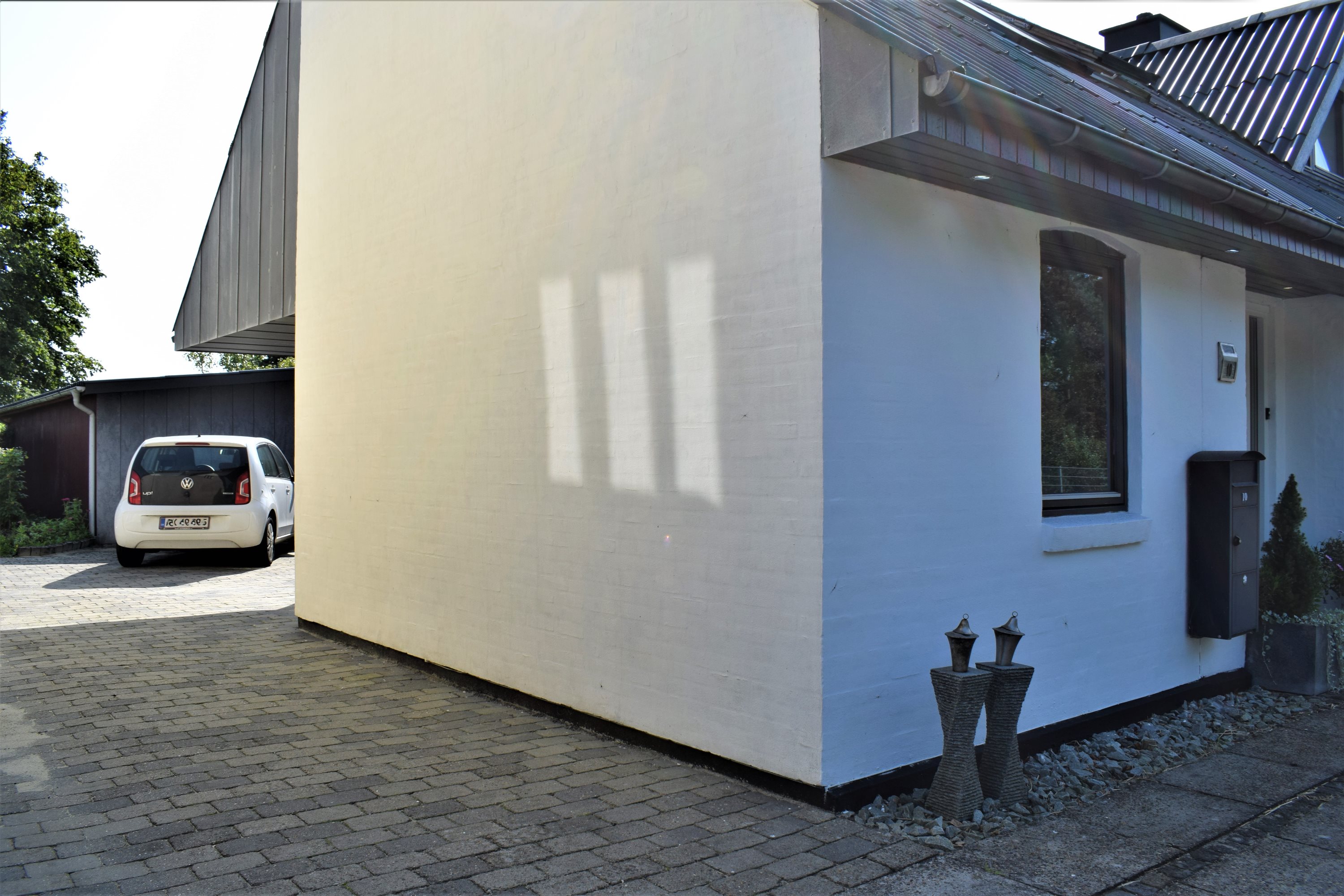 Fremhævet indkørsel billede i fuldskærmstilstand. Billede af Kirkegade 10, Troldhede, 6920 Videbæk