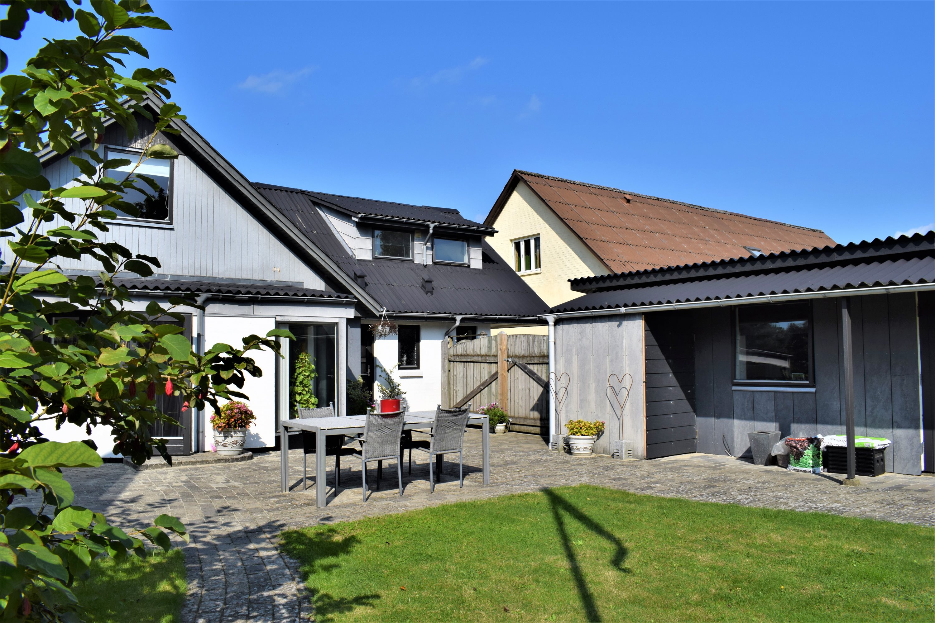 Fremhævet terrasse billede i fuldskærmstilstand. Billede af Kirkegade 10, Troldhede, 6920 Videbæk