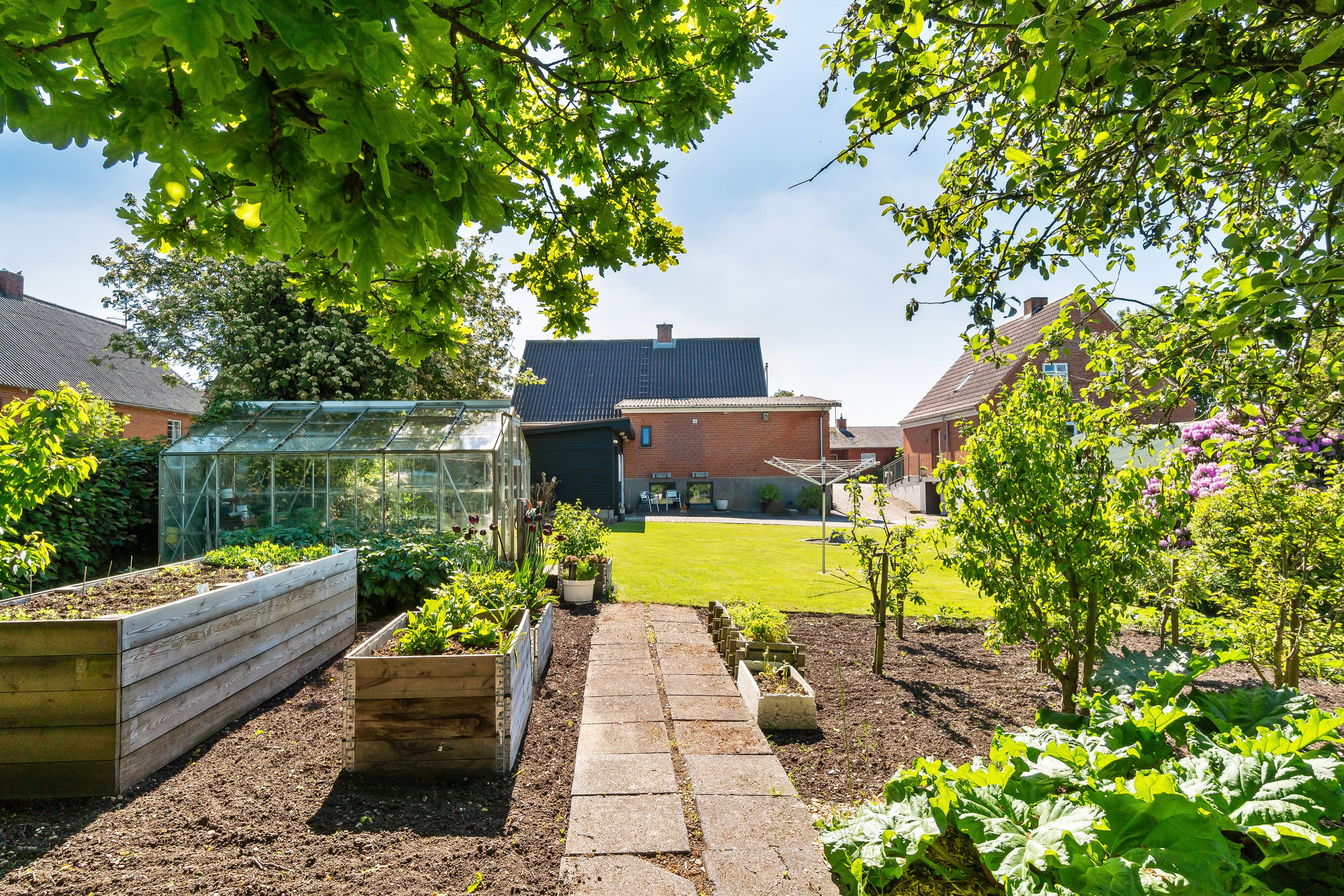 Fremhævet udendørs billede i fuldskærmstilstand. Billede af Algade 8, Koldby, 7752 Snedsted