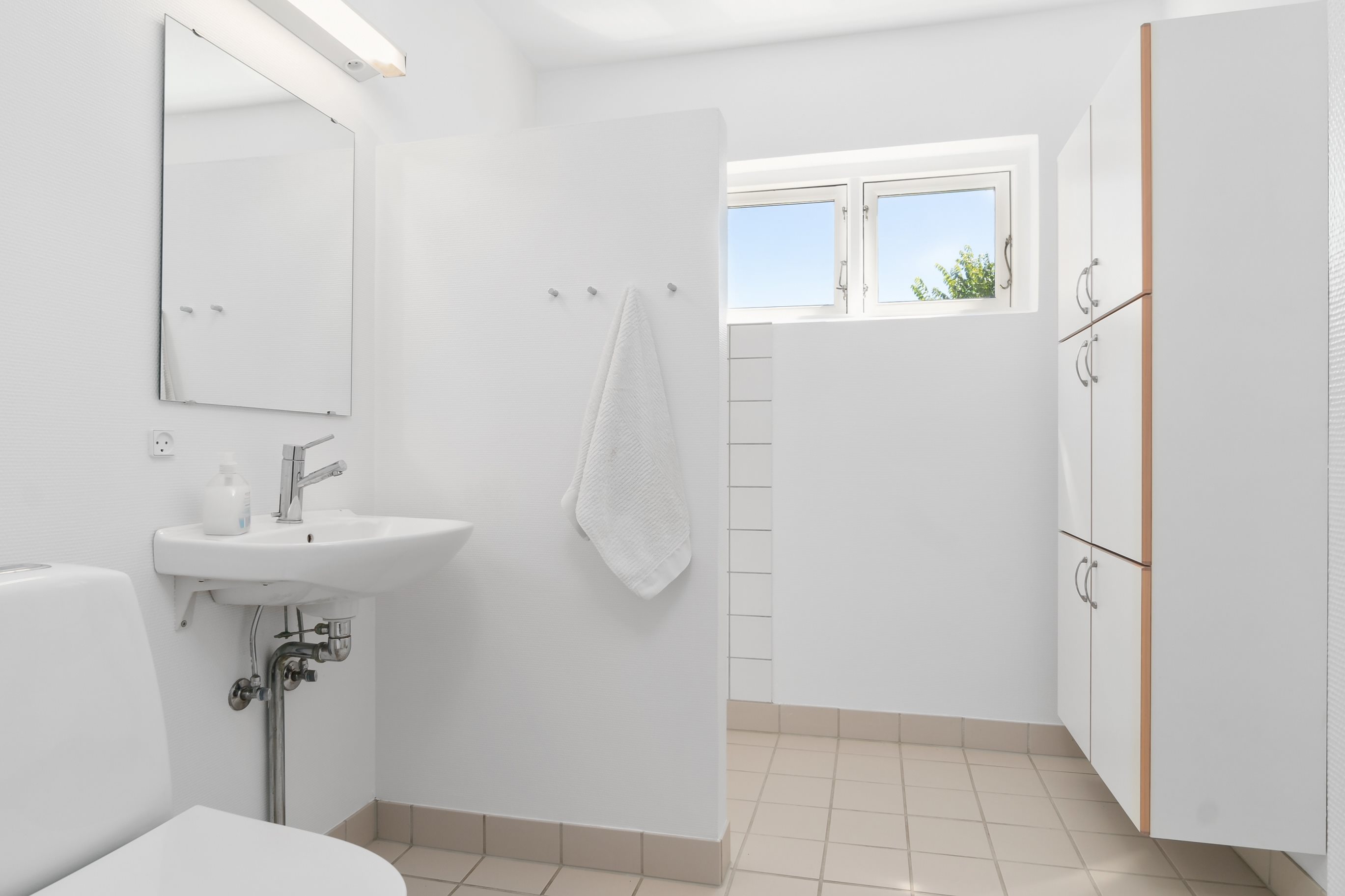 Fremhævet badeværelse billede i fuldskærmstilstand. Billede af Adelgade 68, 4720 Præstø