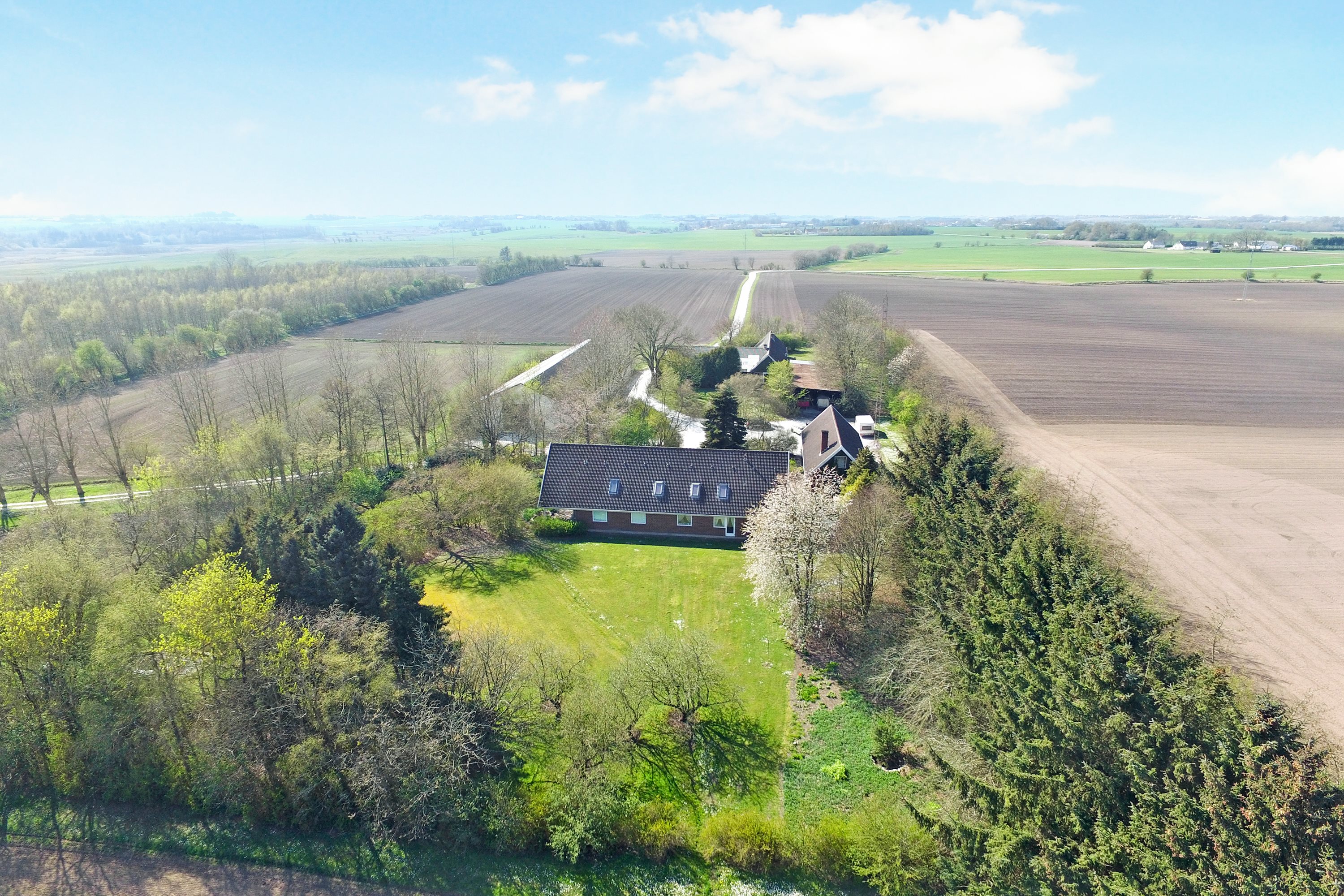 Fremhævet luftfoto billede i fuldskærmstilstand. Billede af Østermøllevej 5, Lødderup, 7900 Nykøbing M