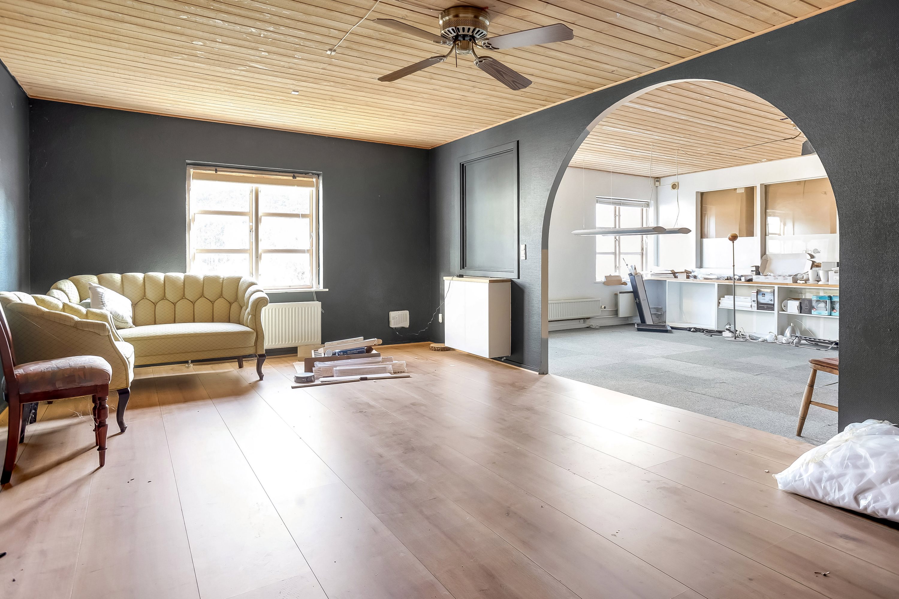 Fremhævet stue billede i fuldskærmstilstand. Billede af Rogenstrupvej 6, 8831 Løgstrup