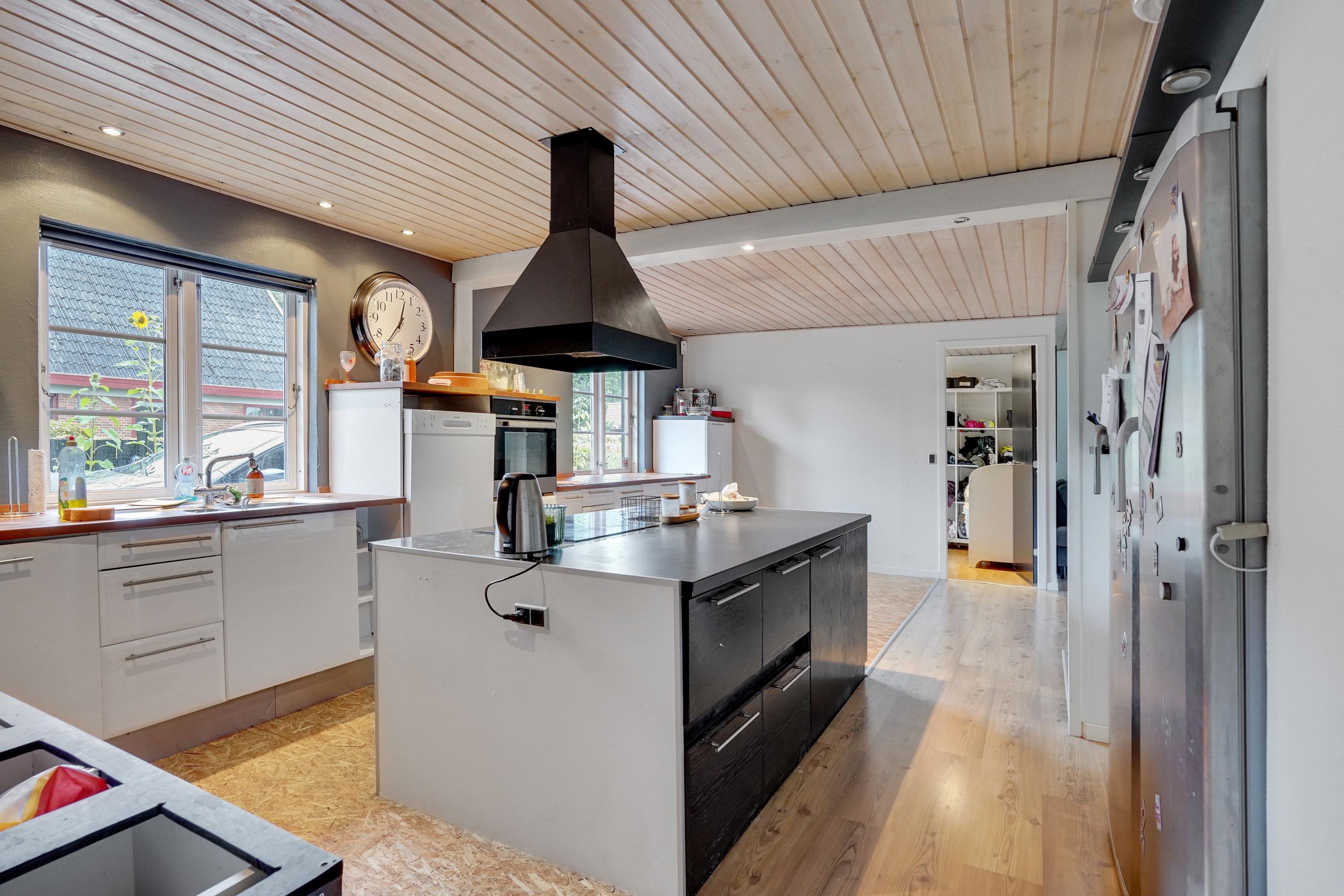 Fremhævet køkken billede i fuldskærmstilstand. Billede af Karsevænget 16, Tinglev, 6360 Tinglev