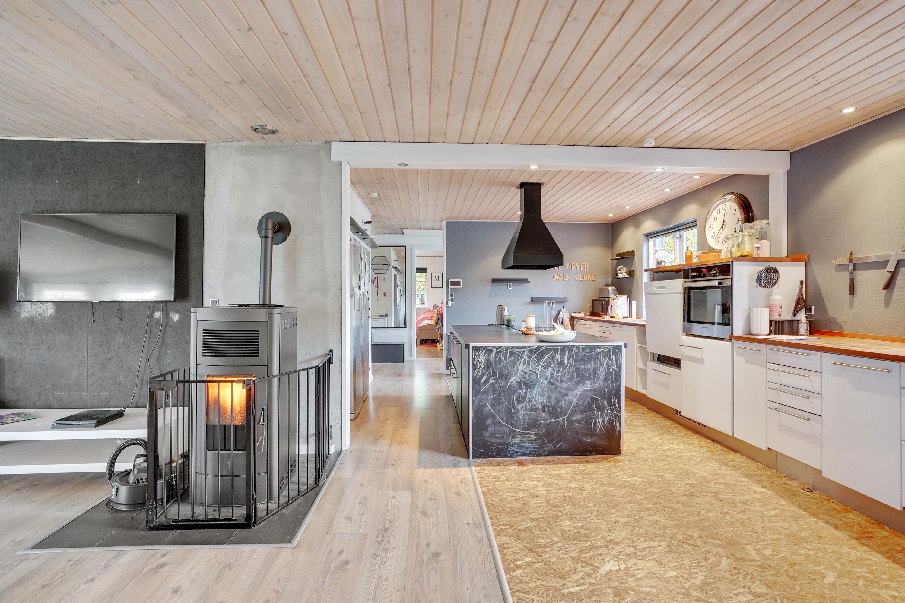 Fremhævet køkken billede i fuldskærmstilstand. Billede af Karsevænget 16, Tinglev, 6360 Tinglev