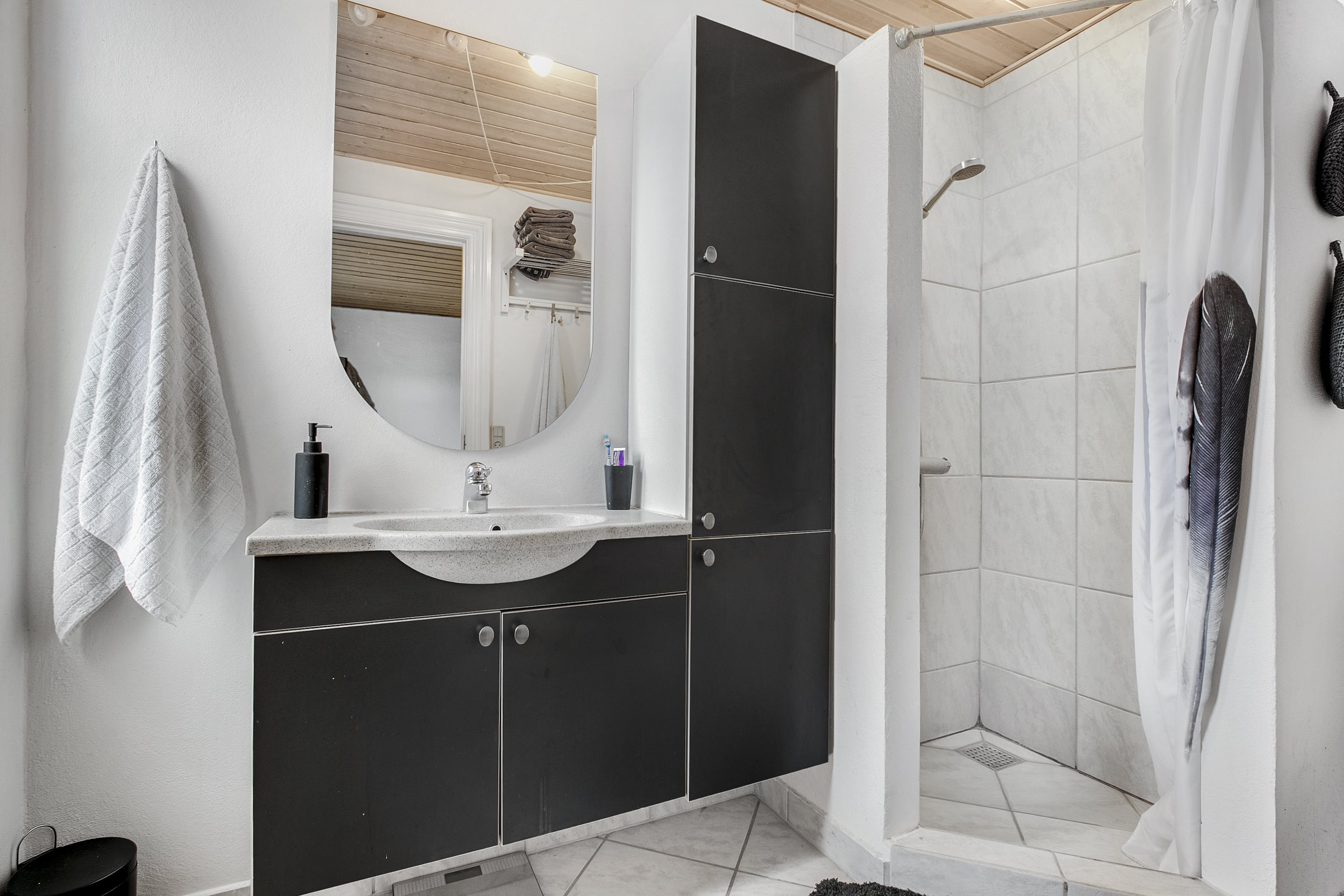 Fremhævet badeværelse billede i fuldskærmstilstand. Billede af Løgstørvej 134, Stenild, 9500 Hobro