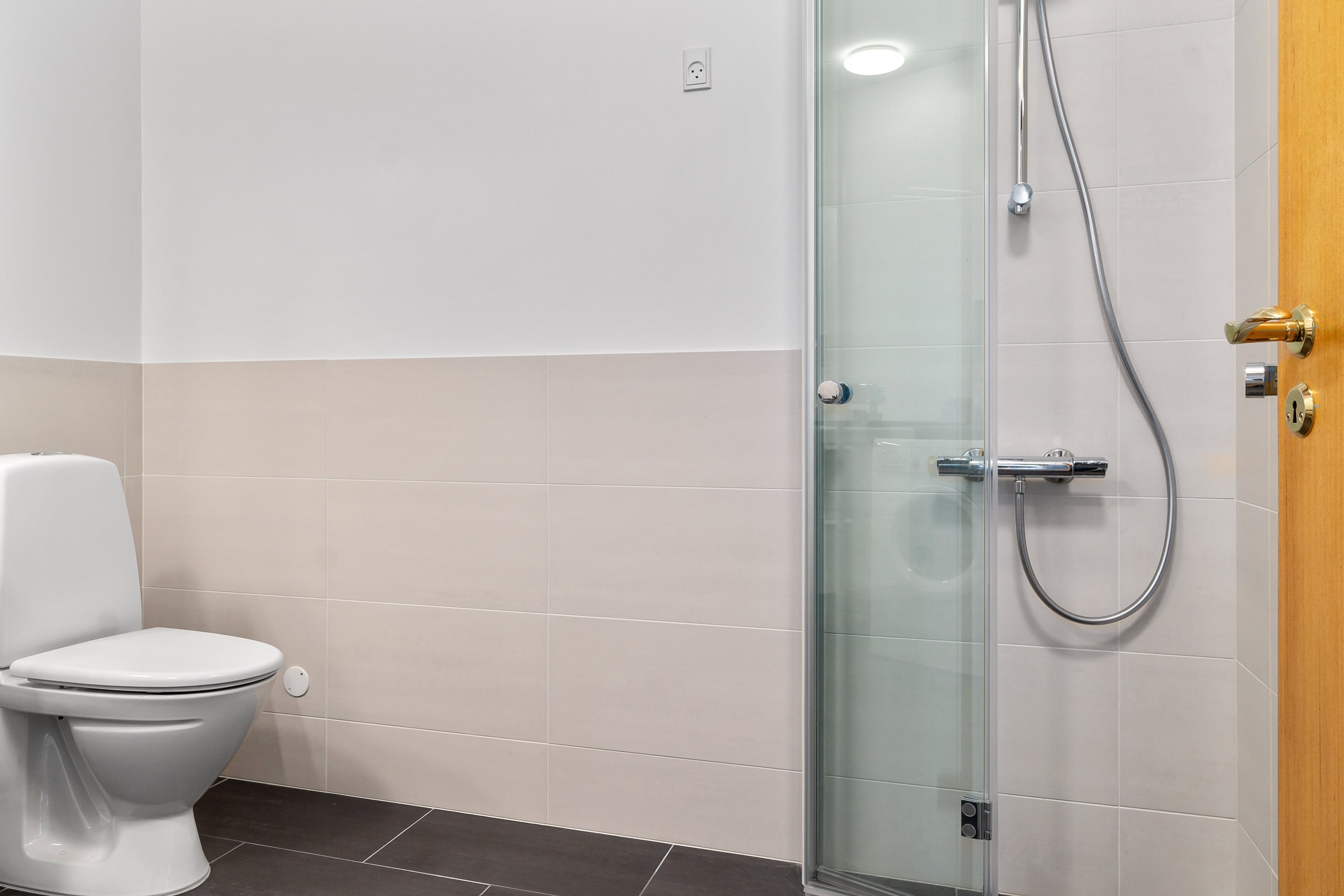 Fremhævet badeværelse billede i fuldskærmstilstand. Billede af Algade 19, 2. 4., 4230 Skælskør