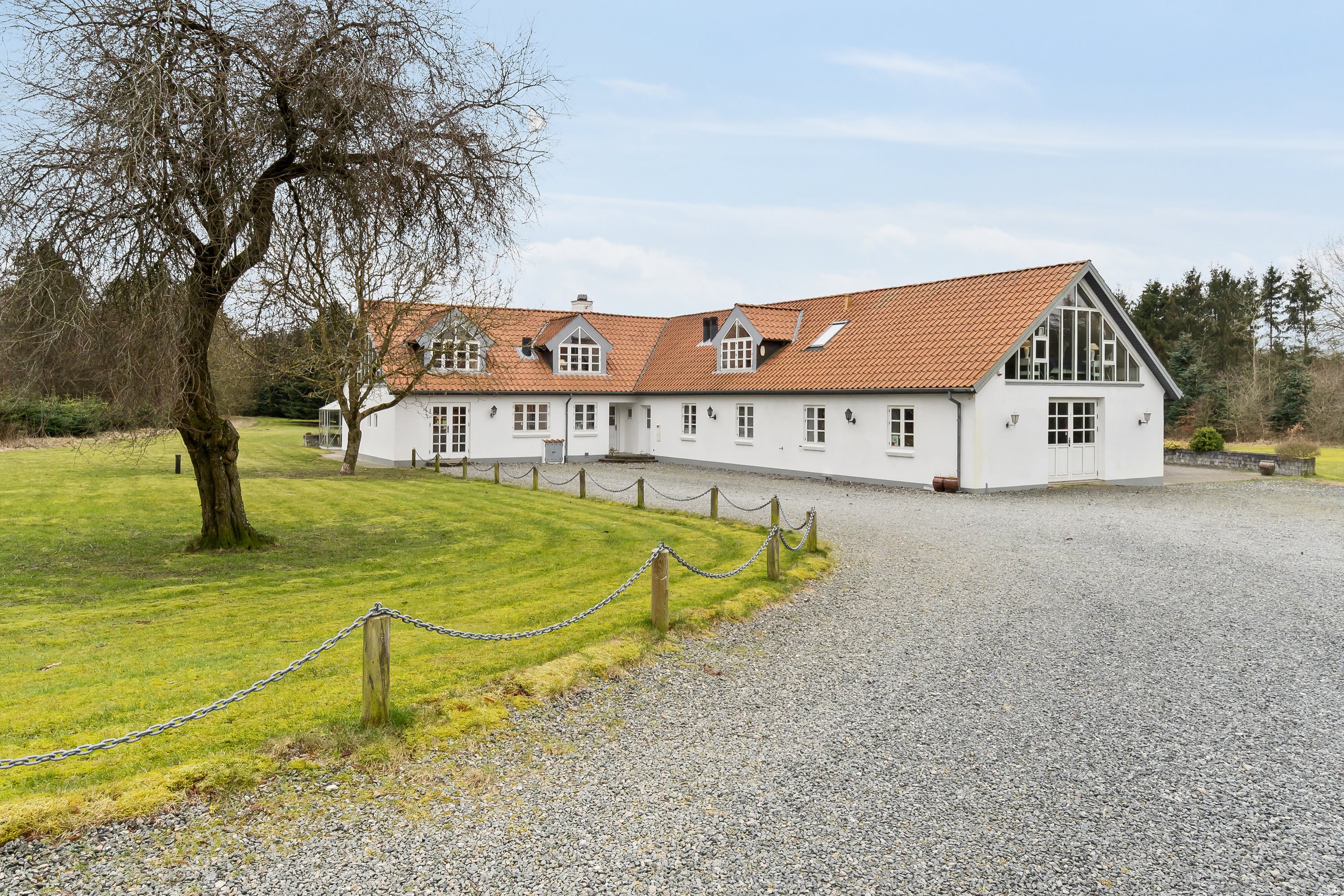 Miniaturebillede 1: set fra vejen. Billede af Skovhusevej 48, Bælum, 9574 Bælum