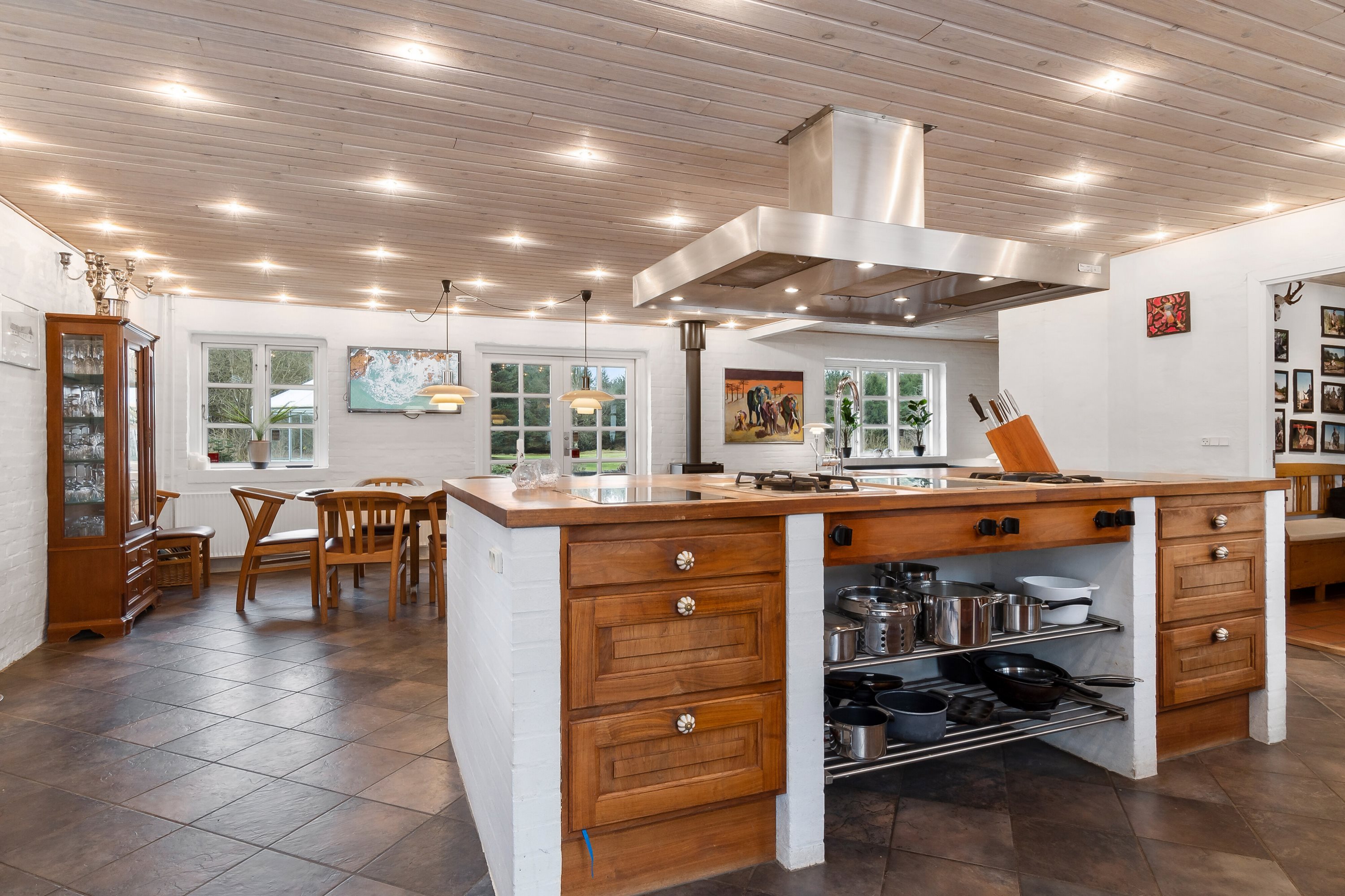 Fremhævet køkken billede i fuldskærmstilstand. Billede af Skovhusevej 48, Bælum, 9574 Bælum