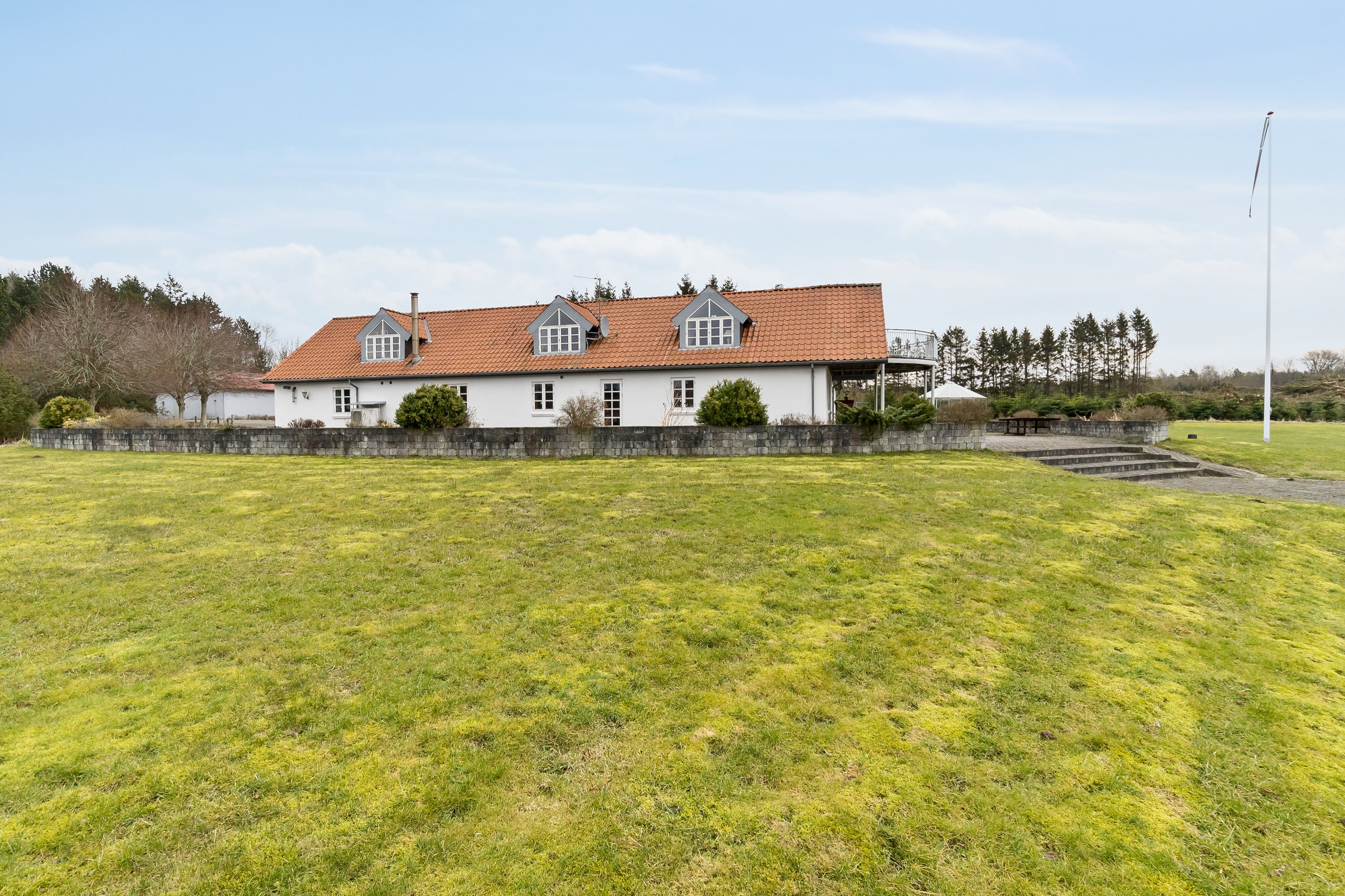 Fremhævet set fra haven billede i fuldskærmstilstand. Billede af Skovhusevej 48, Bælum, 9574 Bælum