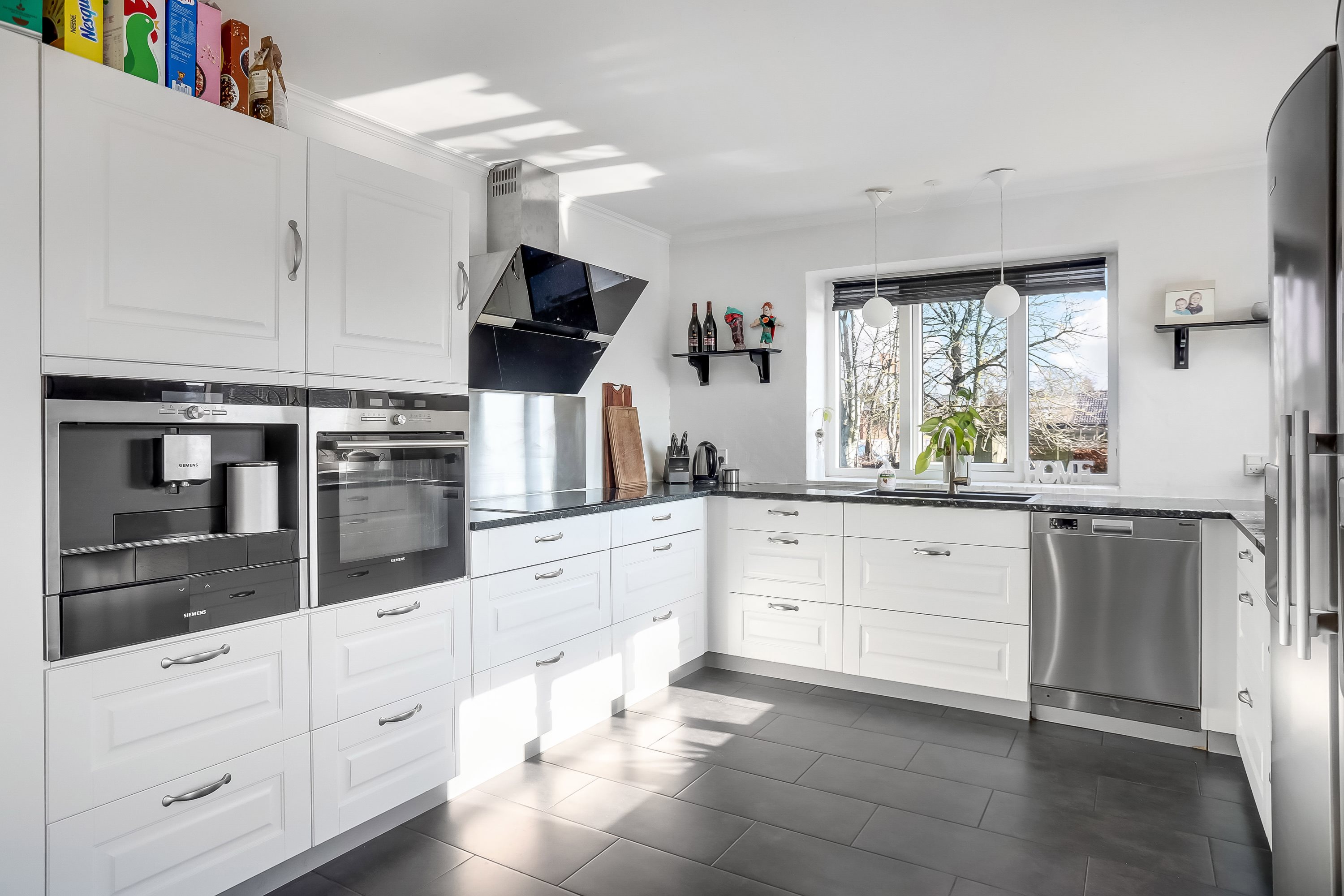 Miniaturebillede 1: køkken. Billede af Skovbakkevej 12, 8850 Bjerringbro