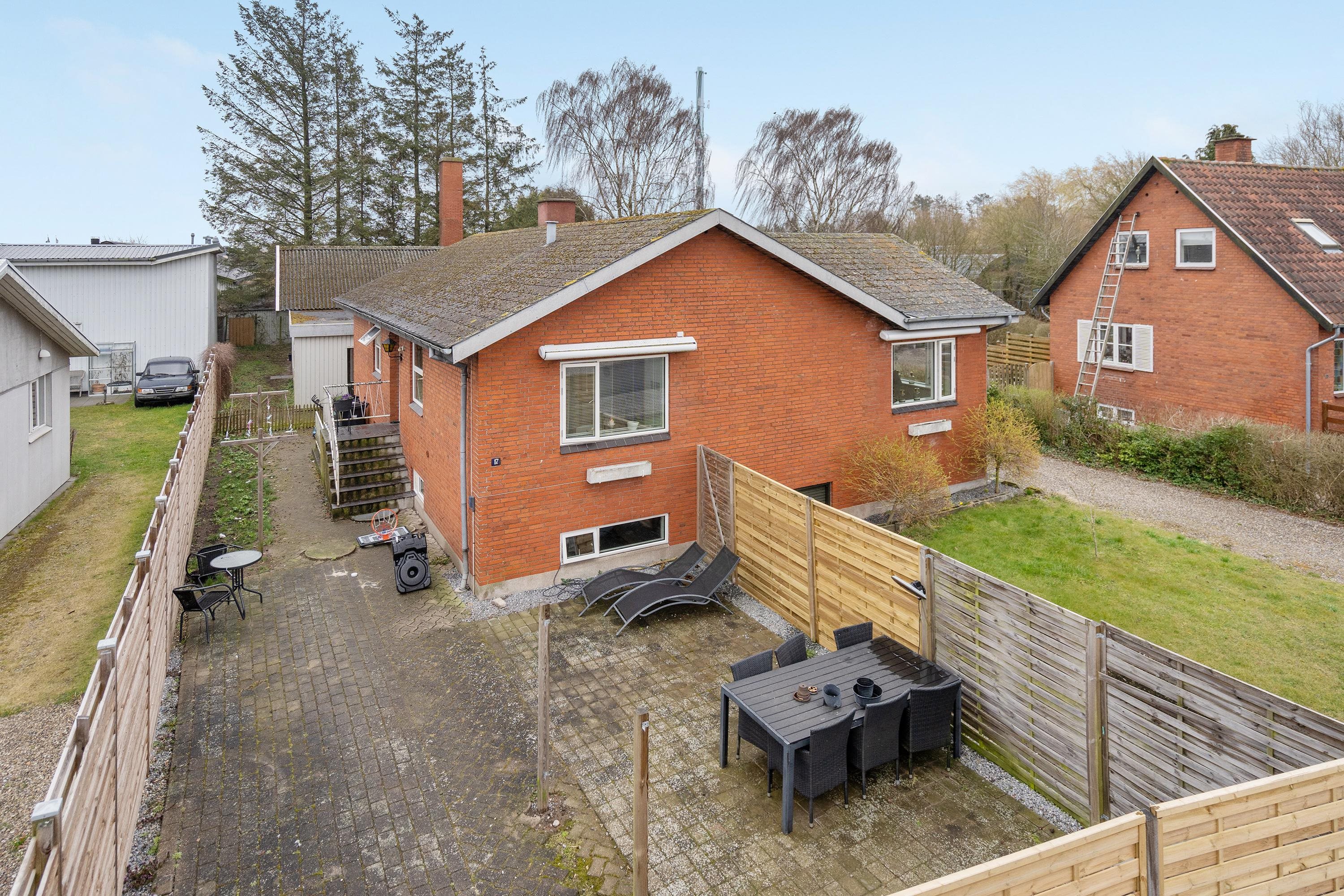 Miniaturebillede 1: ejendommen. Billede af Hollufgårdsvej 17, Højby, 5260 Odense S