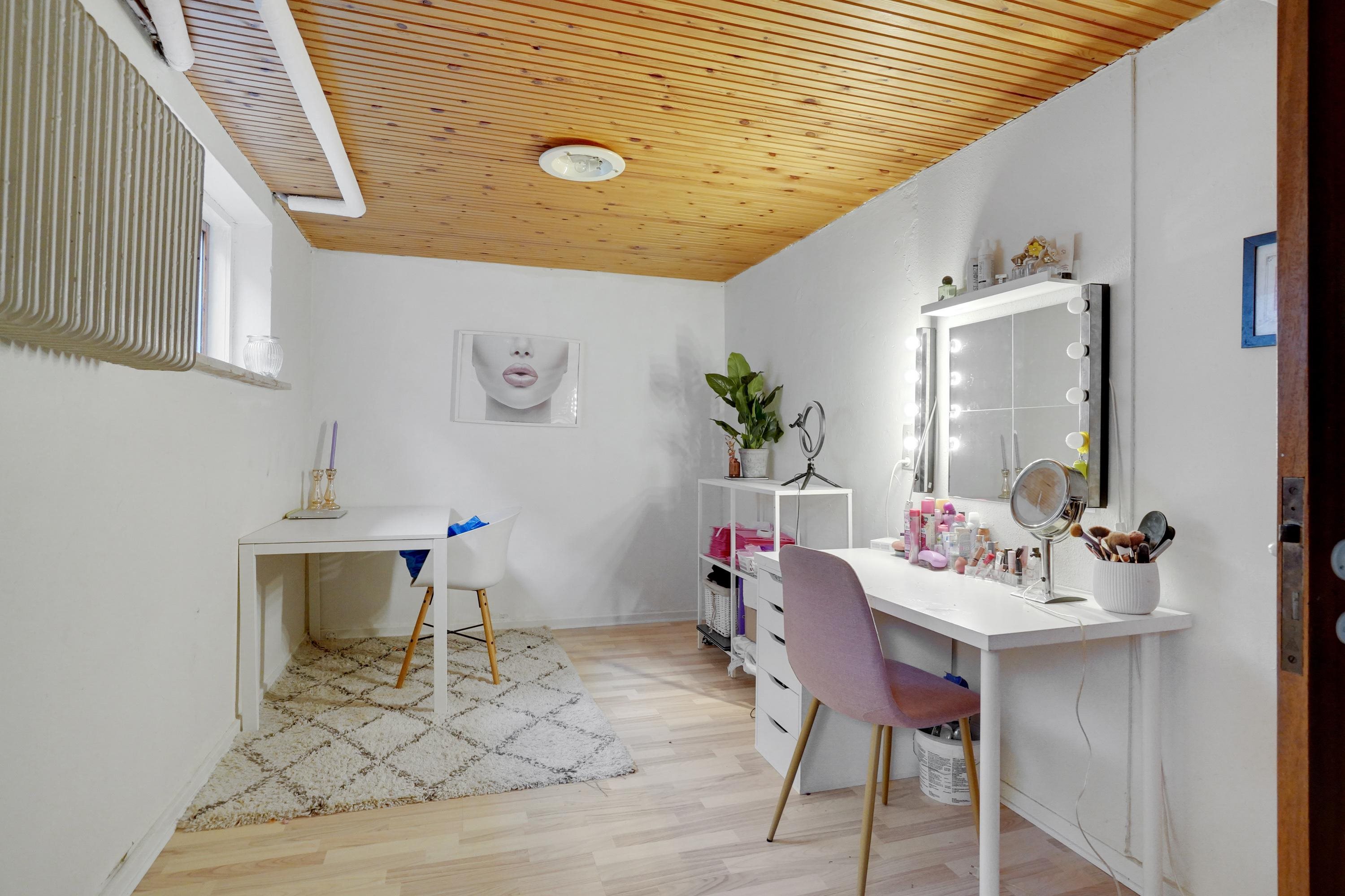 Fremhævet disponibel billede i fuldskærmstilstand. Billede af Hollufgårdsvej 17, Højby, 5260 Odense S