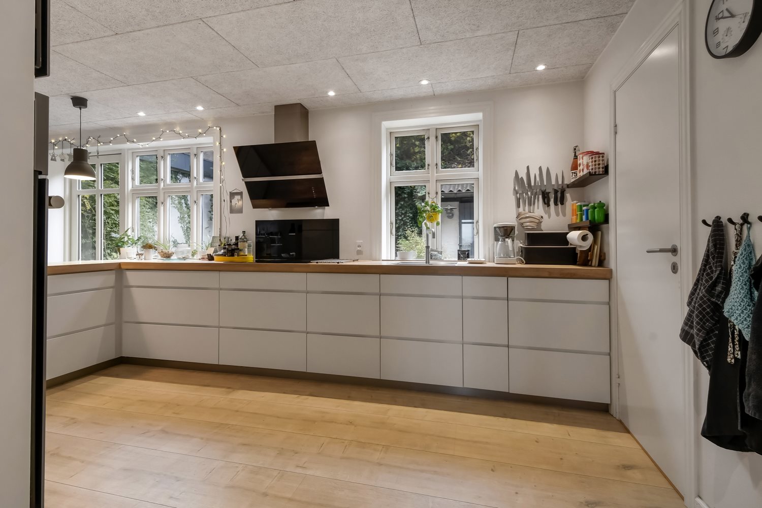 Fremhævet køkken billede i fuldskærmstilstand. Billede af Strandvejen 23, st.. tv., 7600 Struer