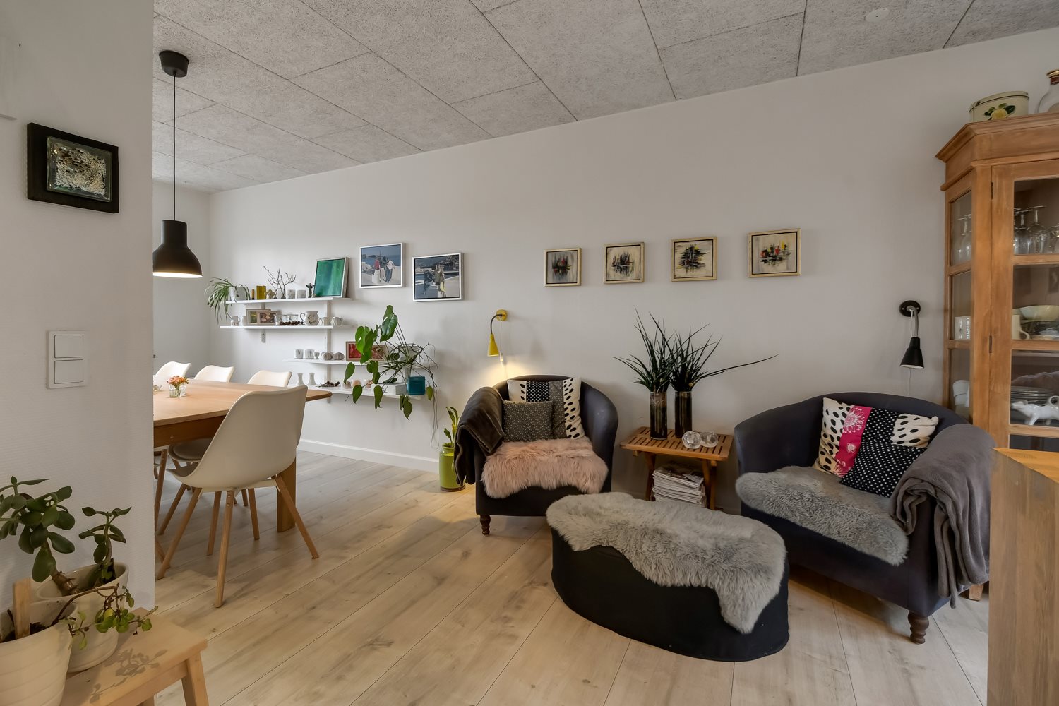 Fremhævet spisestue billede i fuldskærmstilstand. Billede af Strandvejen 23, st.. tv., 7600 Struer