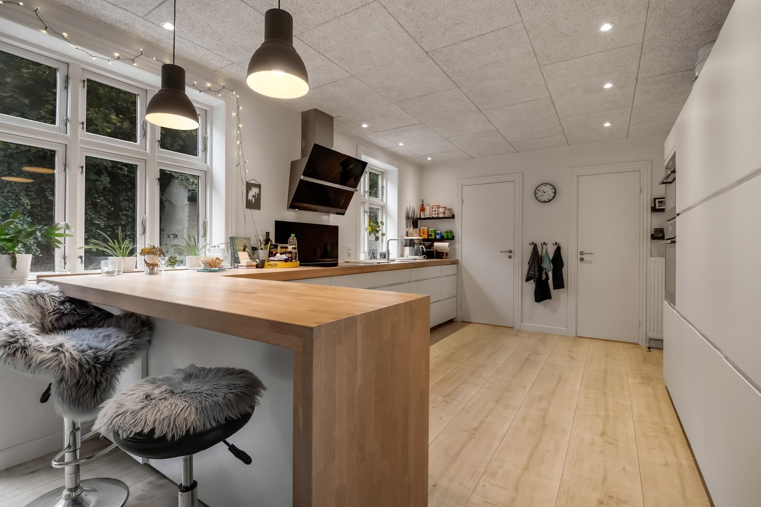 Fremhævet køkken billede i fuldskærmstilstand. Billede af Strandvejen 23, st.. tv., 7600 Struer