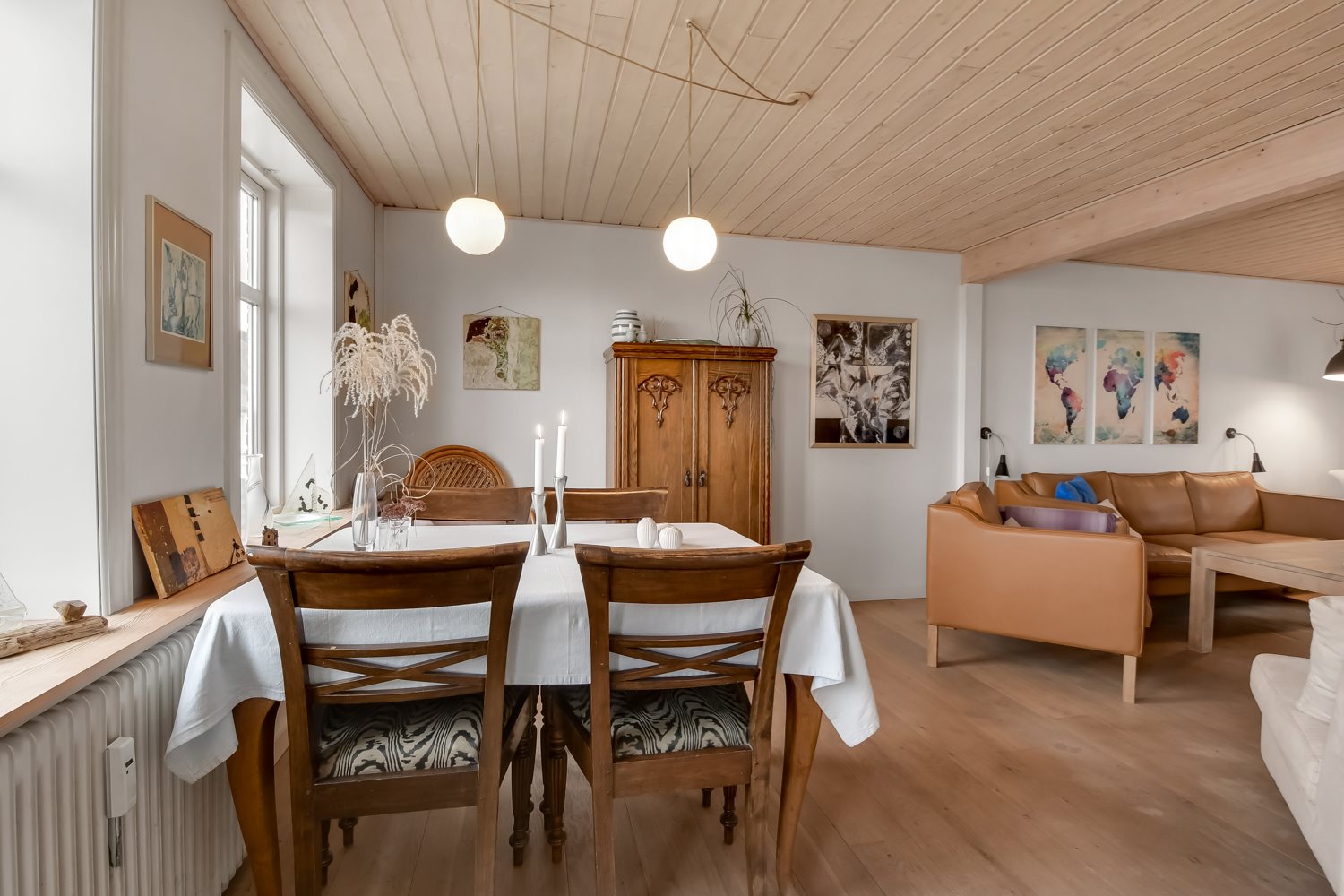 Fremhævet stue billede i fuldskærmstilstand. Billede af Strandvejen 23, st.. tv., 7600 Struer