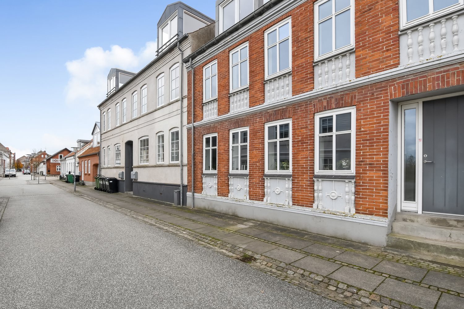 Fremhævet ejendommen billede i fuldskærmstilstand. Billede af Strandvejen 23, st.. tv., 7600 Struer