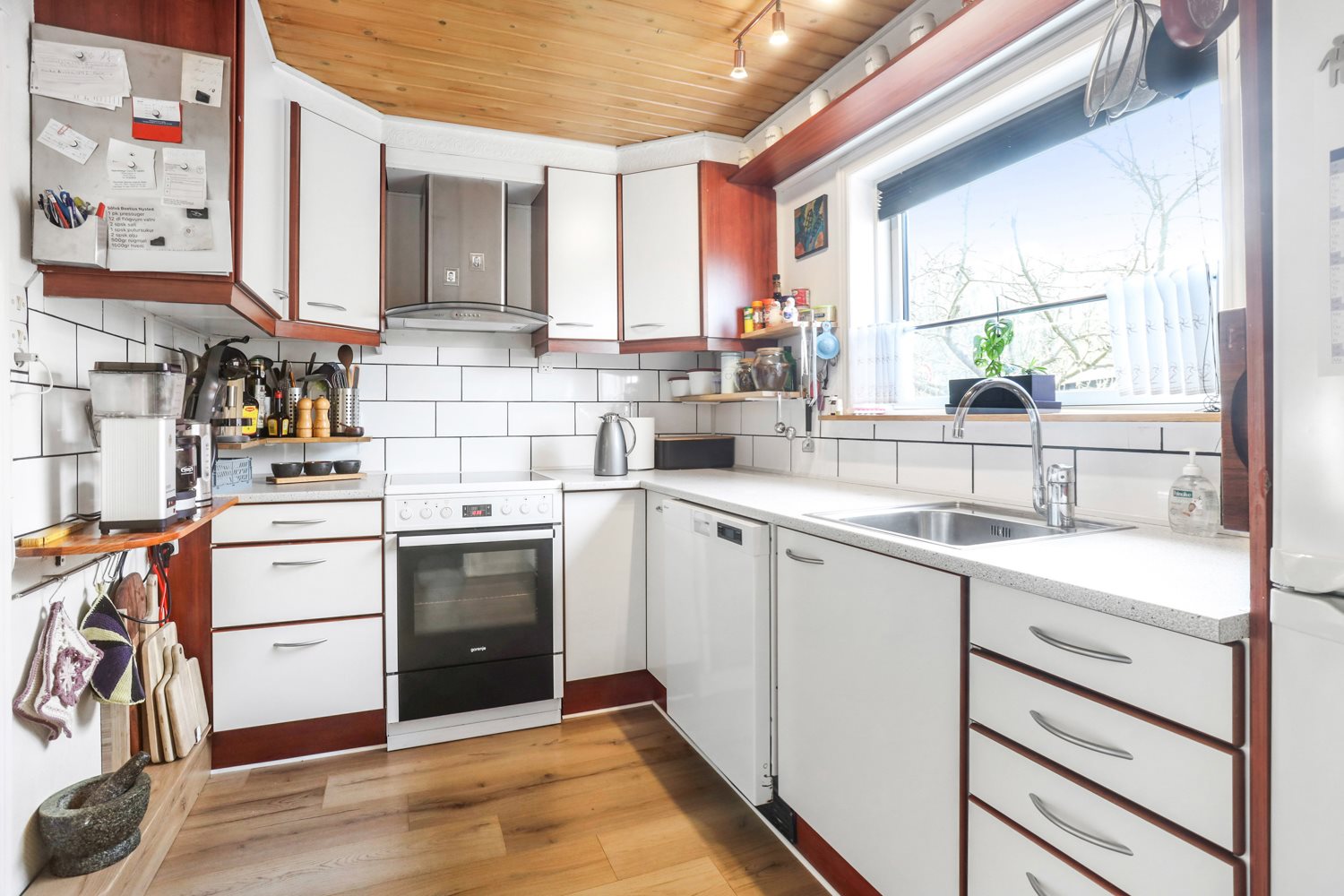 Fremhævet køkken billede i fuldskærmstilstand. Billede af Holstebrovej 252, Sjørup, 8800 Viborg