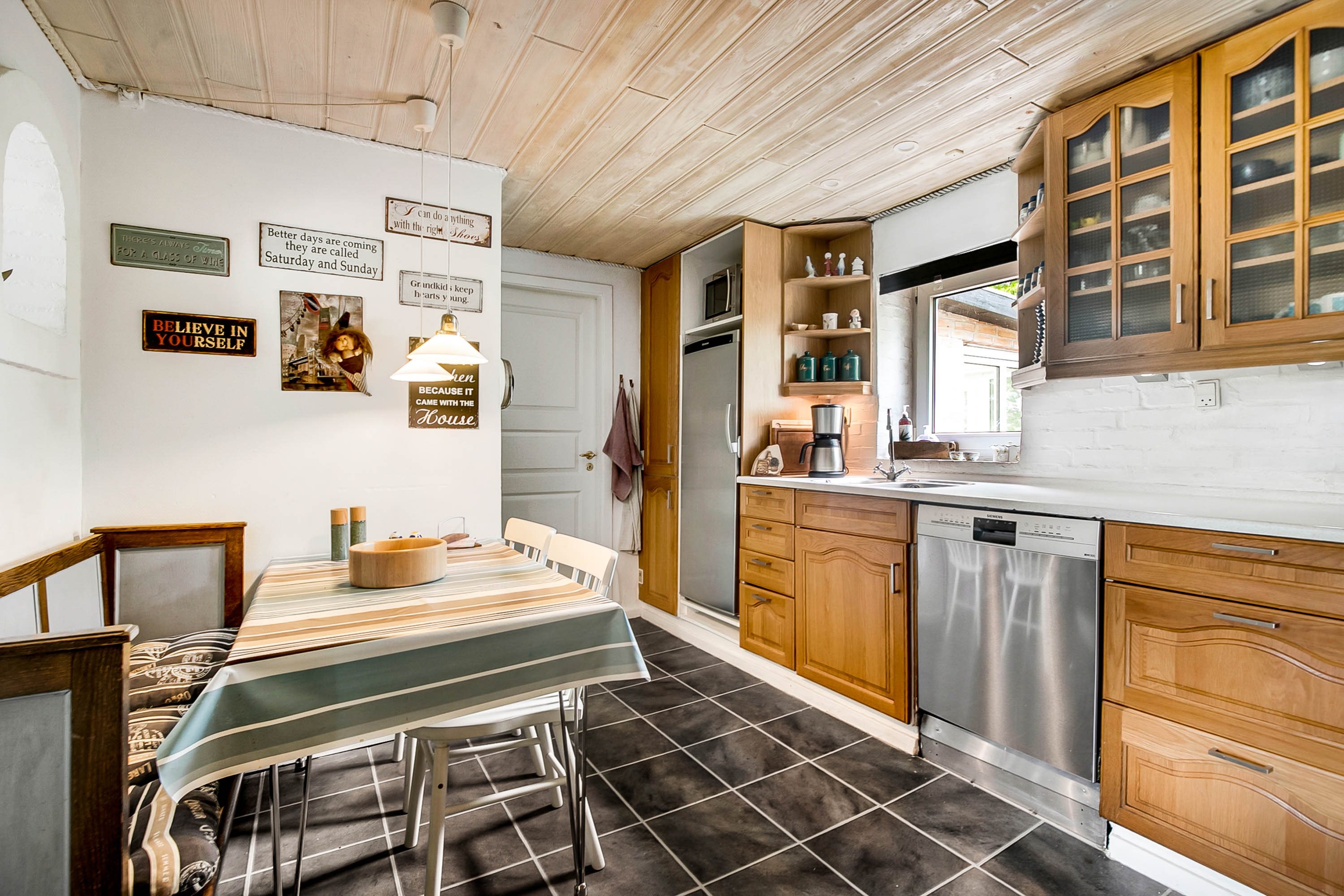 Fremhævet køkken billede i fuldskærmstilstand. Billede af Aalborgvej 301, 9362 Gandrup