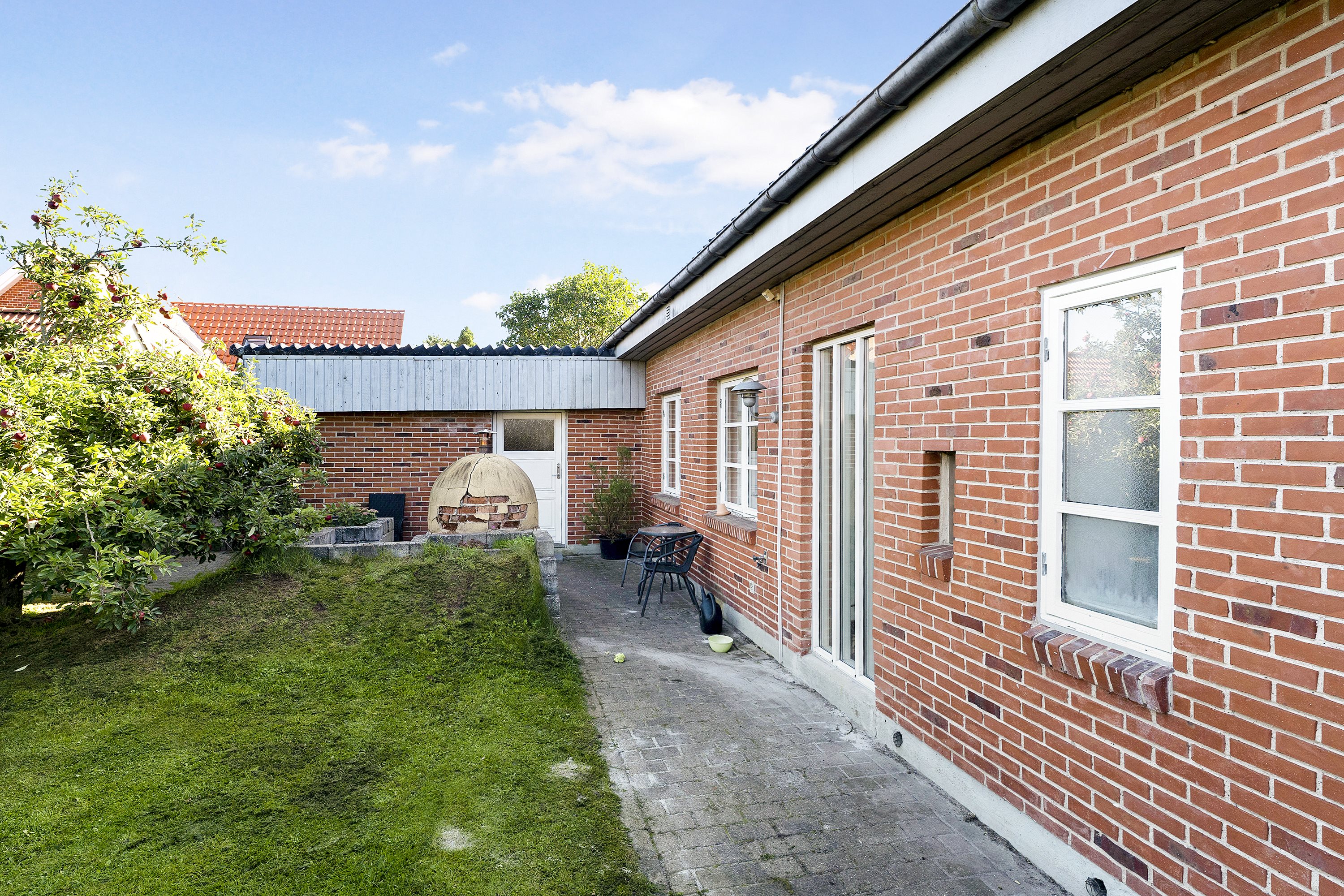 Fremhævet ejendommen billede i fuldskærmstilstand. Billede af Astrupvej 1, 8930 Randers NØ