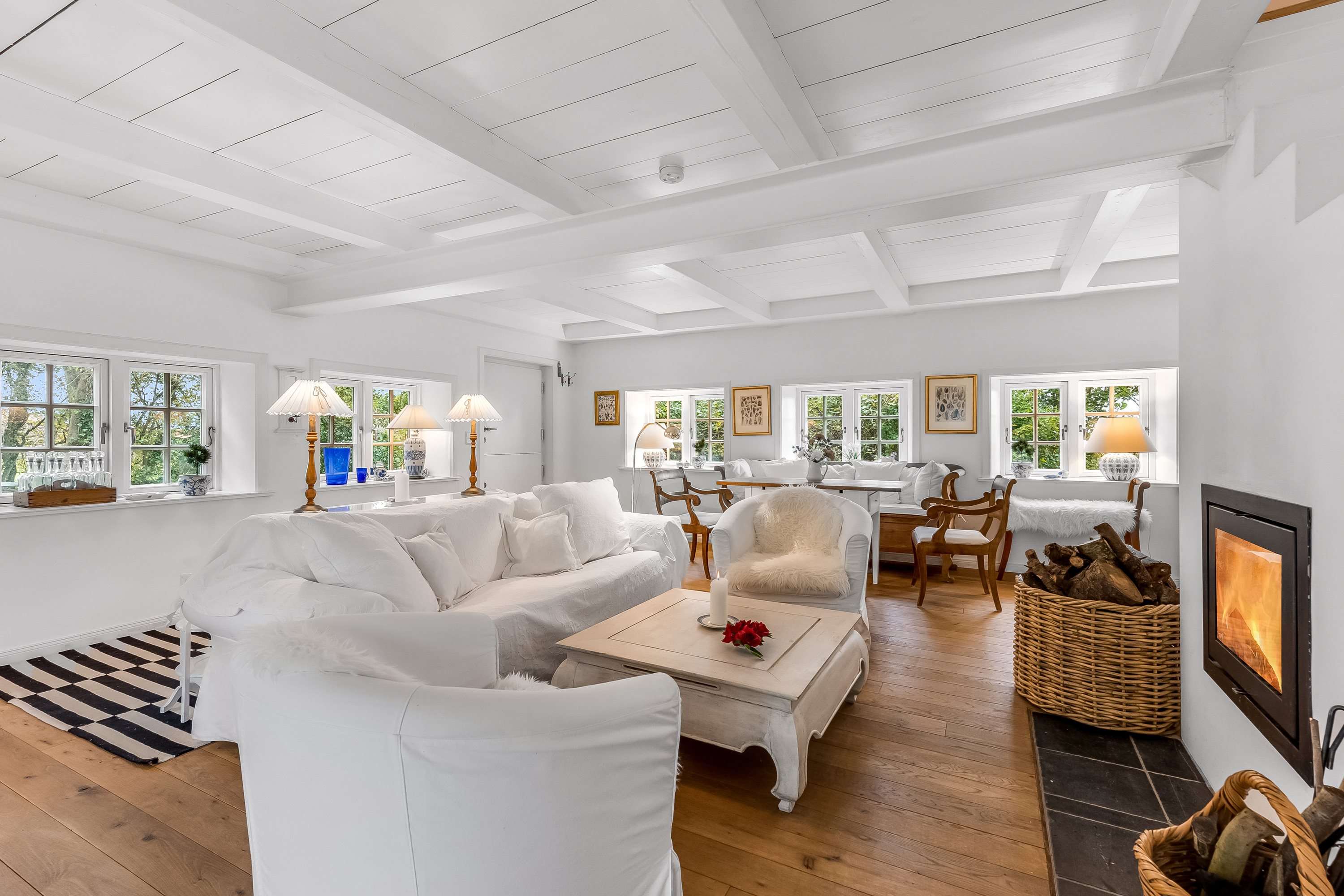 Fremhævet stue billede i fuldskærmstilstand. Billede af Kogsbølvej 5, Nr. Sejerslev, 6280 Højer