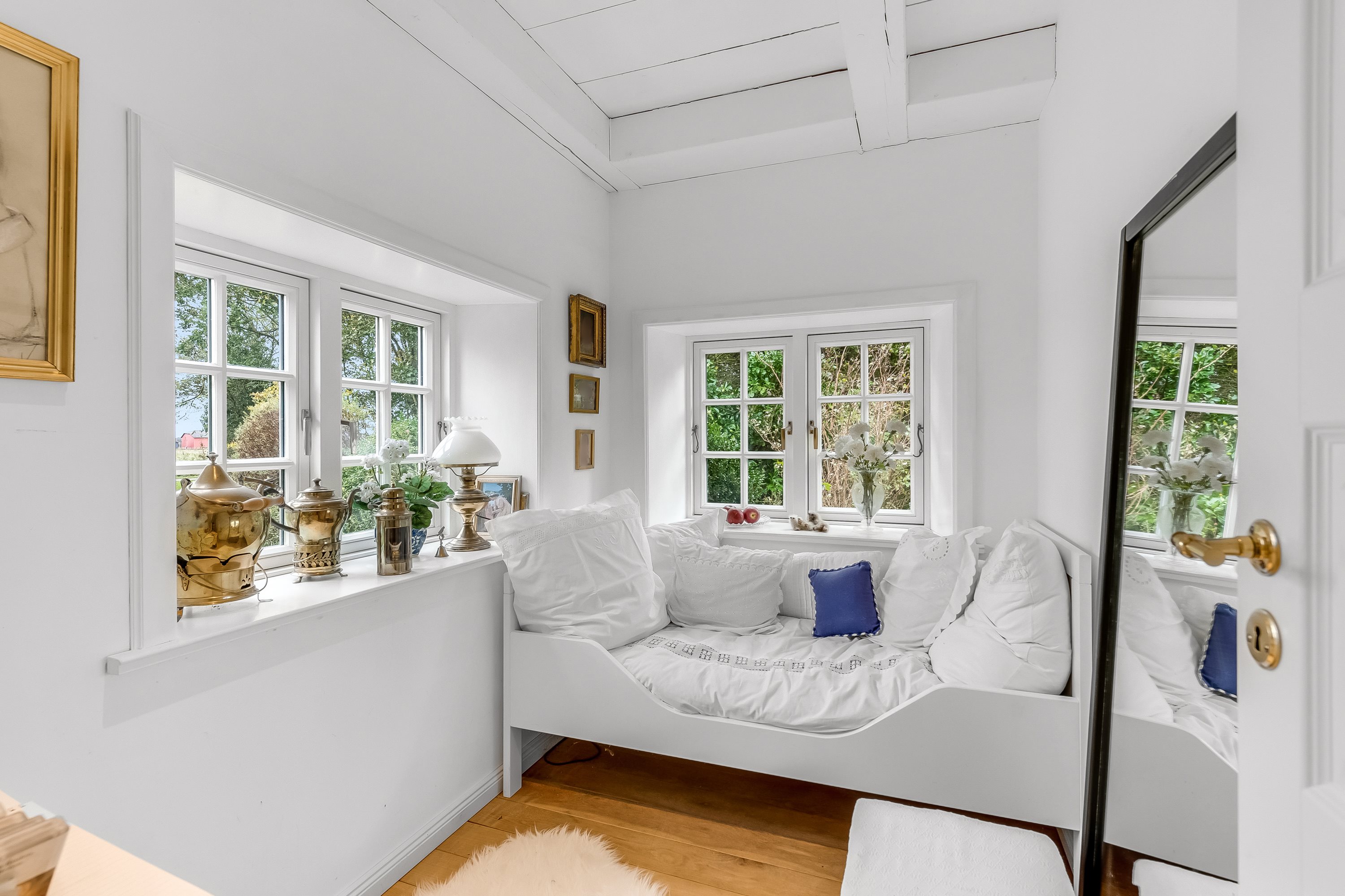 Fremhævet stue billede i fuldskærmstilstand. Billede af Kogsbølvej 5, Nr. Sejerslev, 6280 Højer