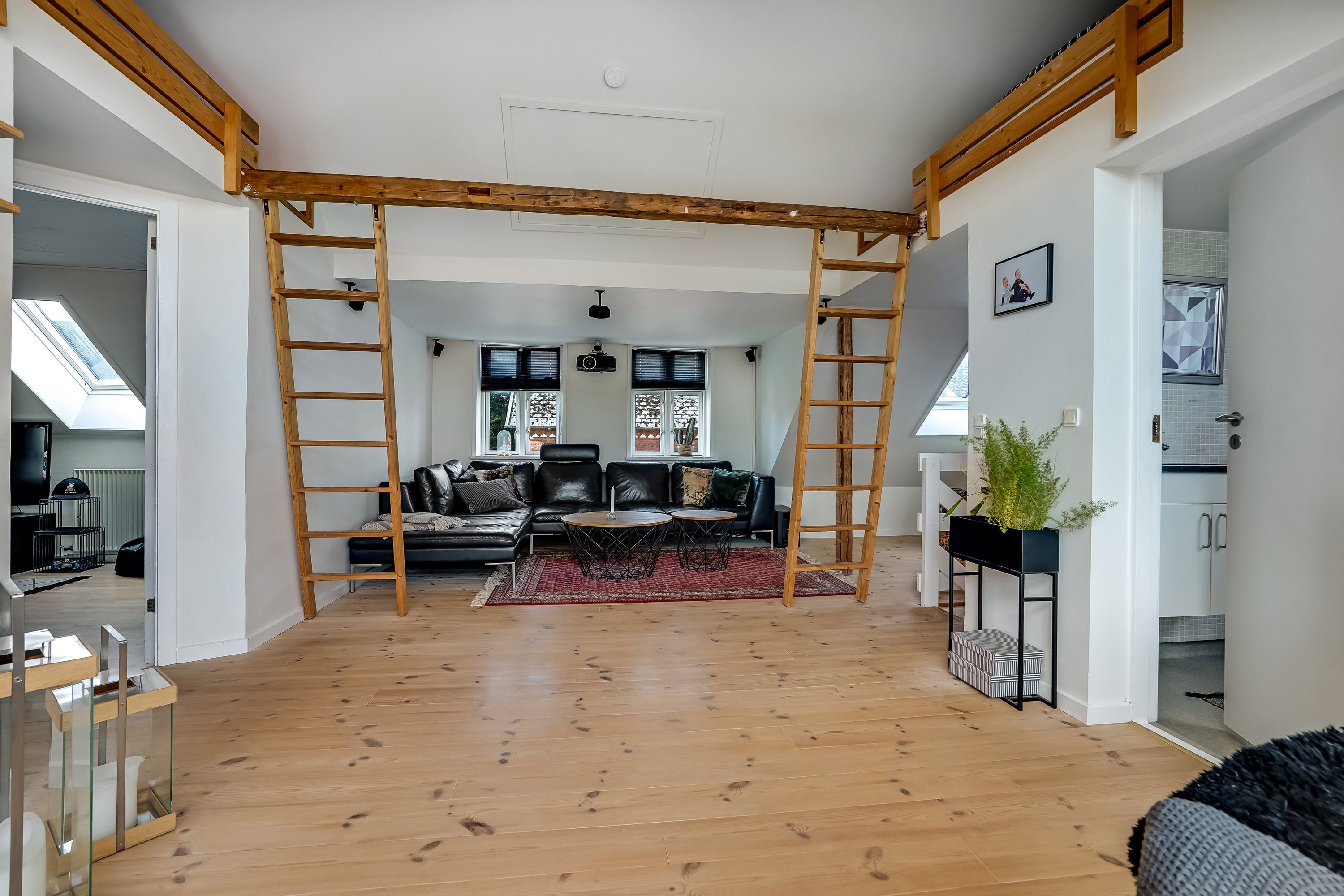 Fremhævet andet billede i fuldskærmstilstand. Billede af Viborgvej 4, 7160 Tørring