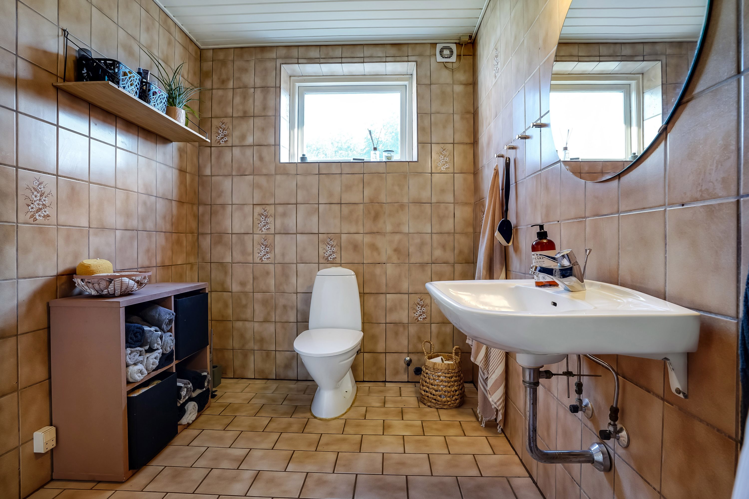 Fremhævet andet billede i fuldskærmstilstand. Billede af Viborgvej 4, 7160 Tørring