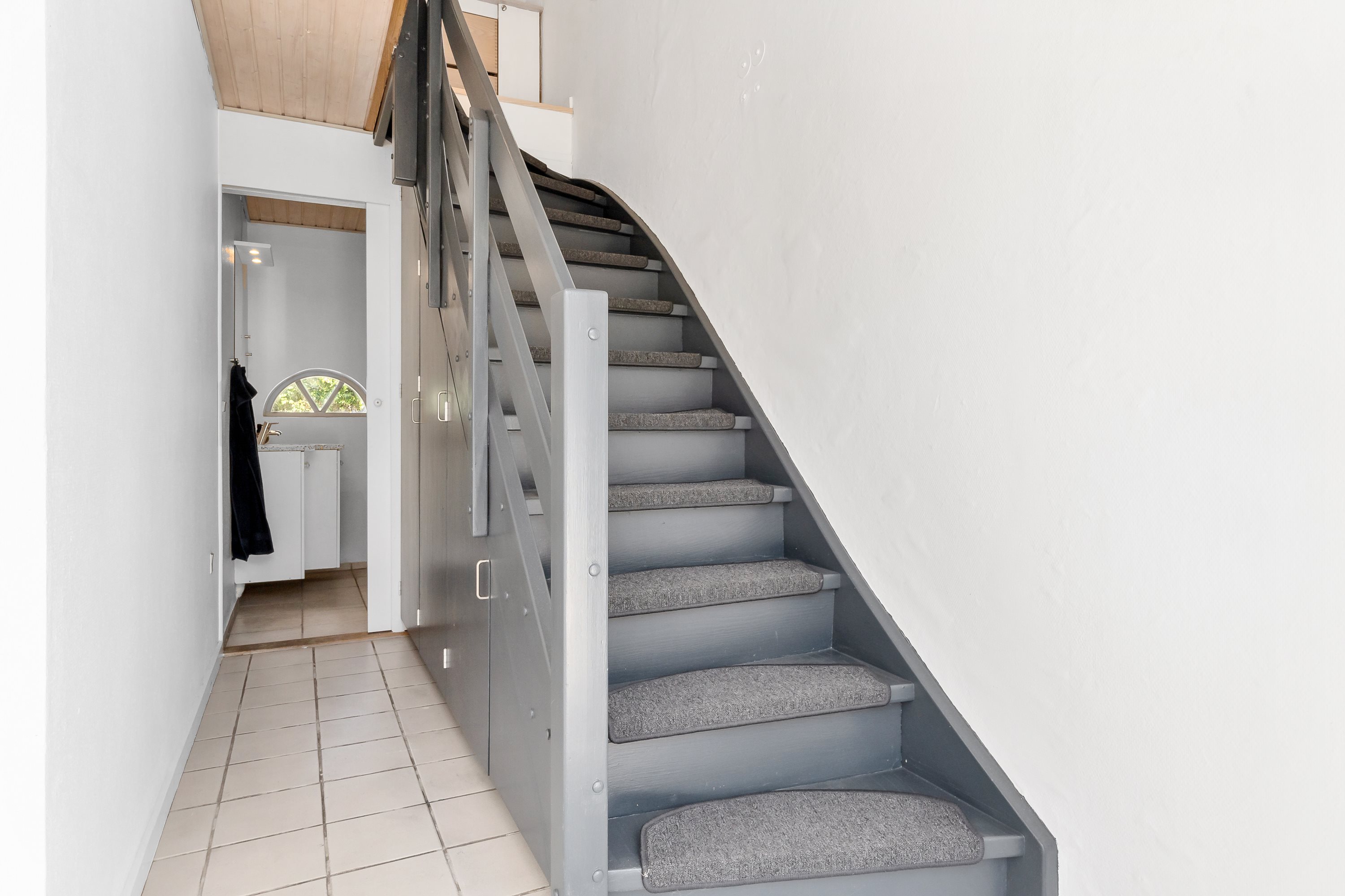 Fremhævet trappe billede i fuldskærmstilstand. Billede af Ærtebjergvej 19, Tjæreby, 4230 Skælskør