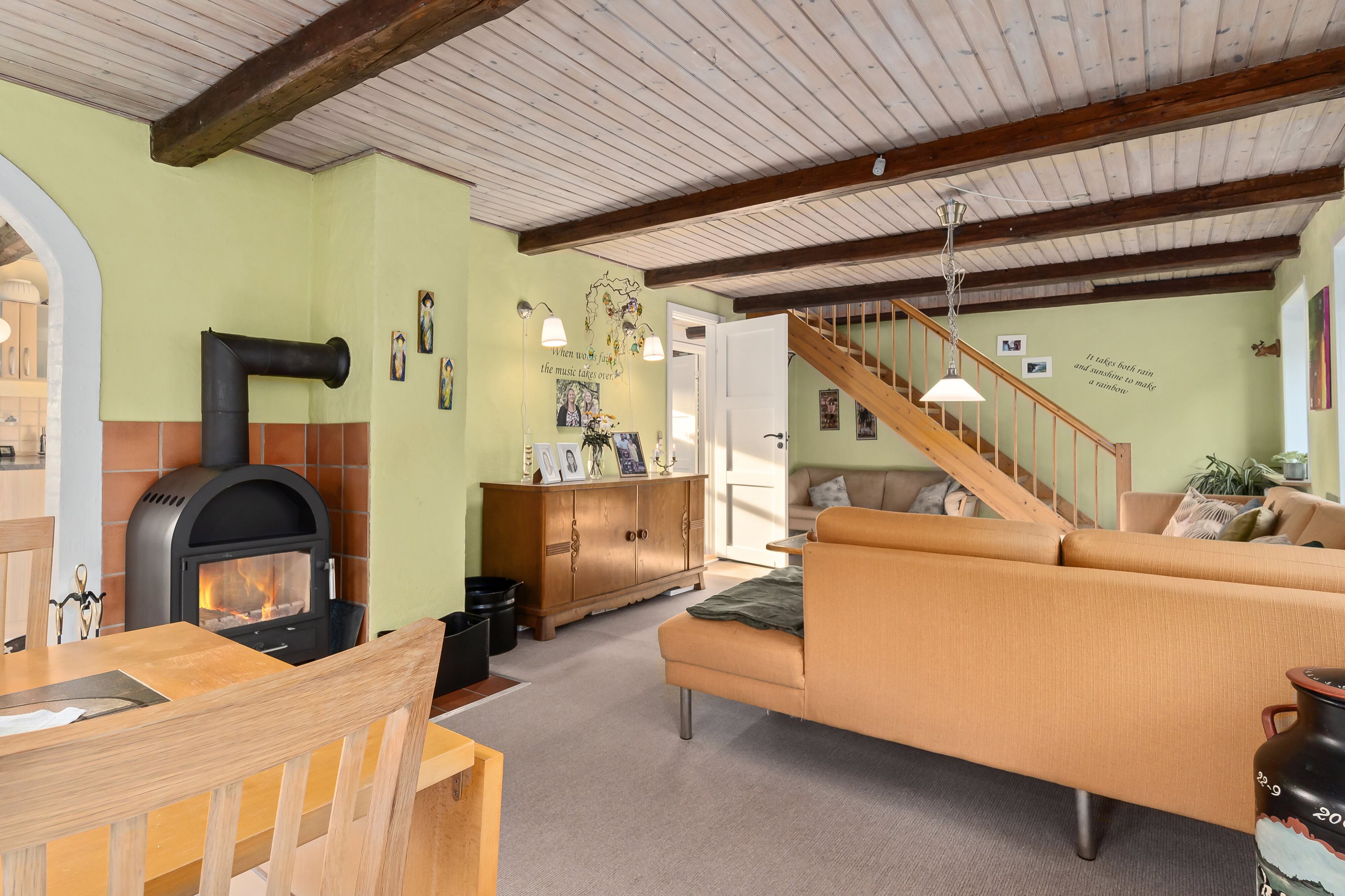 Fremhævet stue billede i fuldskærmstilstand. Billede af Linalyst 7, 9610 Nørager