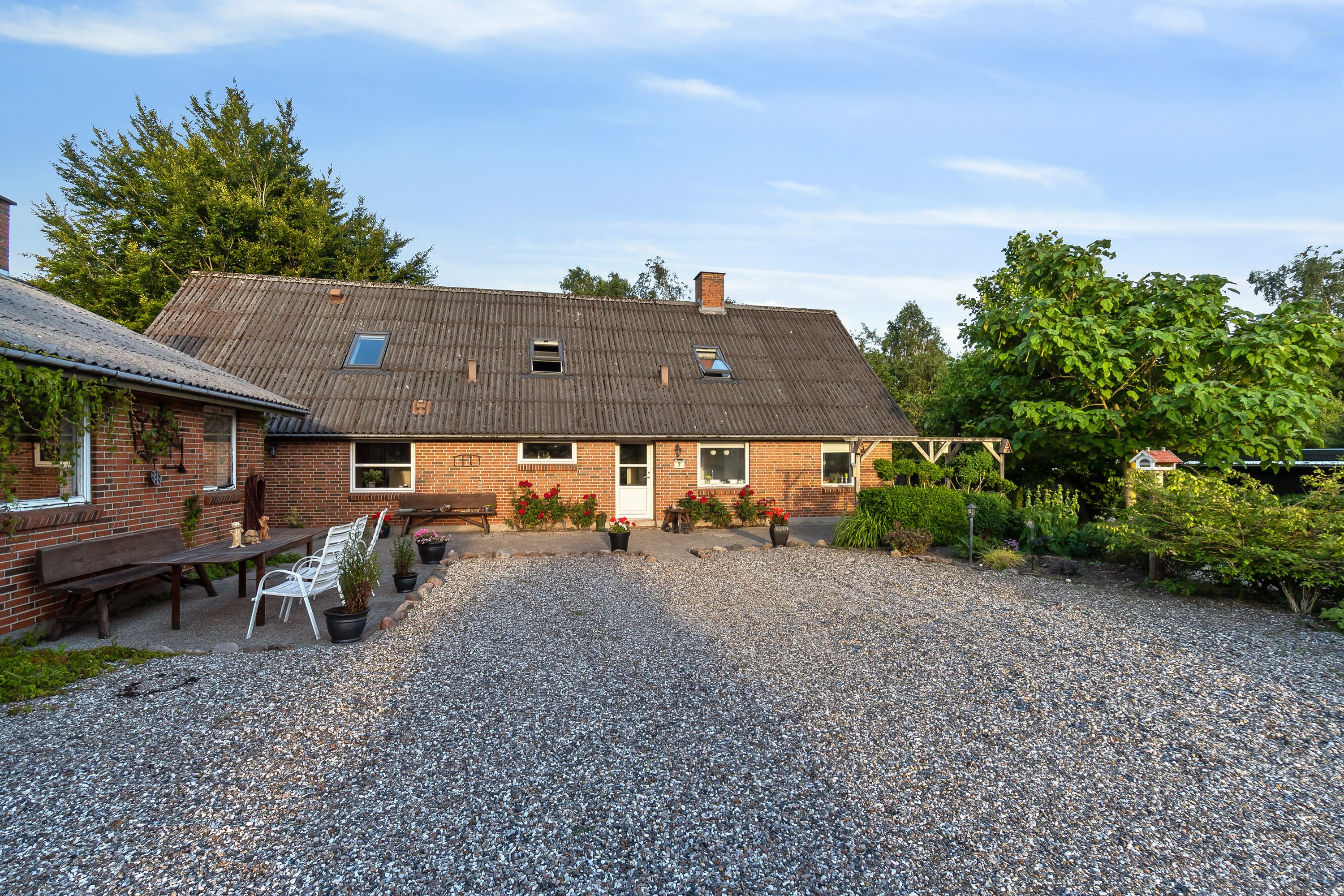 Fremhævet set fra vejen billede i fuldskærmstilstand. Billede af Linalyst 7, 9610 Nørager