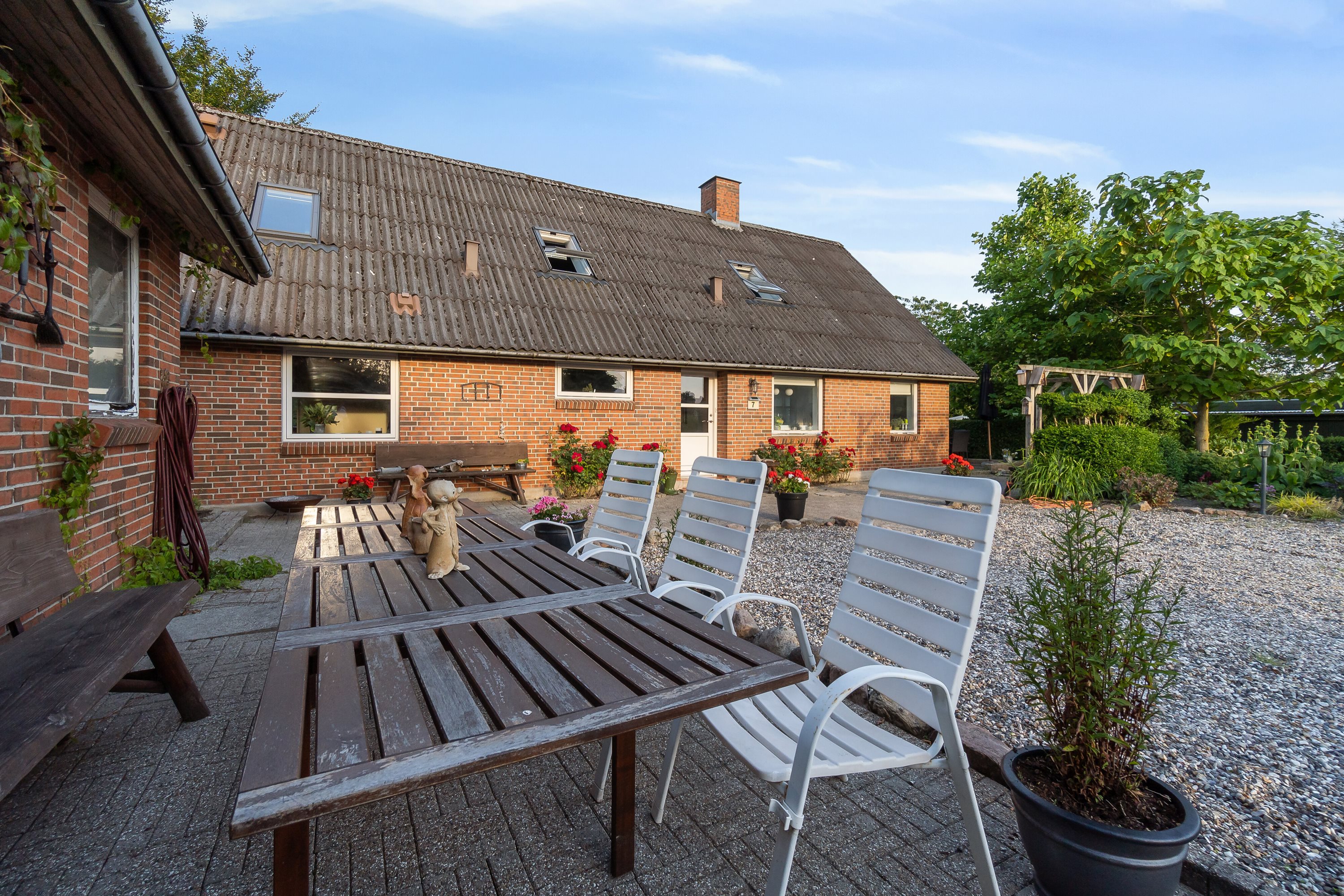 Fremhævet terrasse billede i fuldskærmstilstand. Billede af Linalyst 7, 9610 Nørager