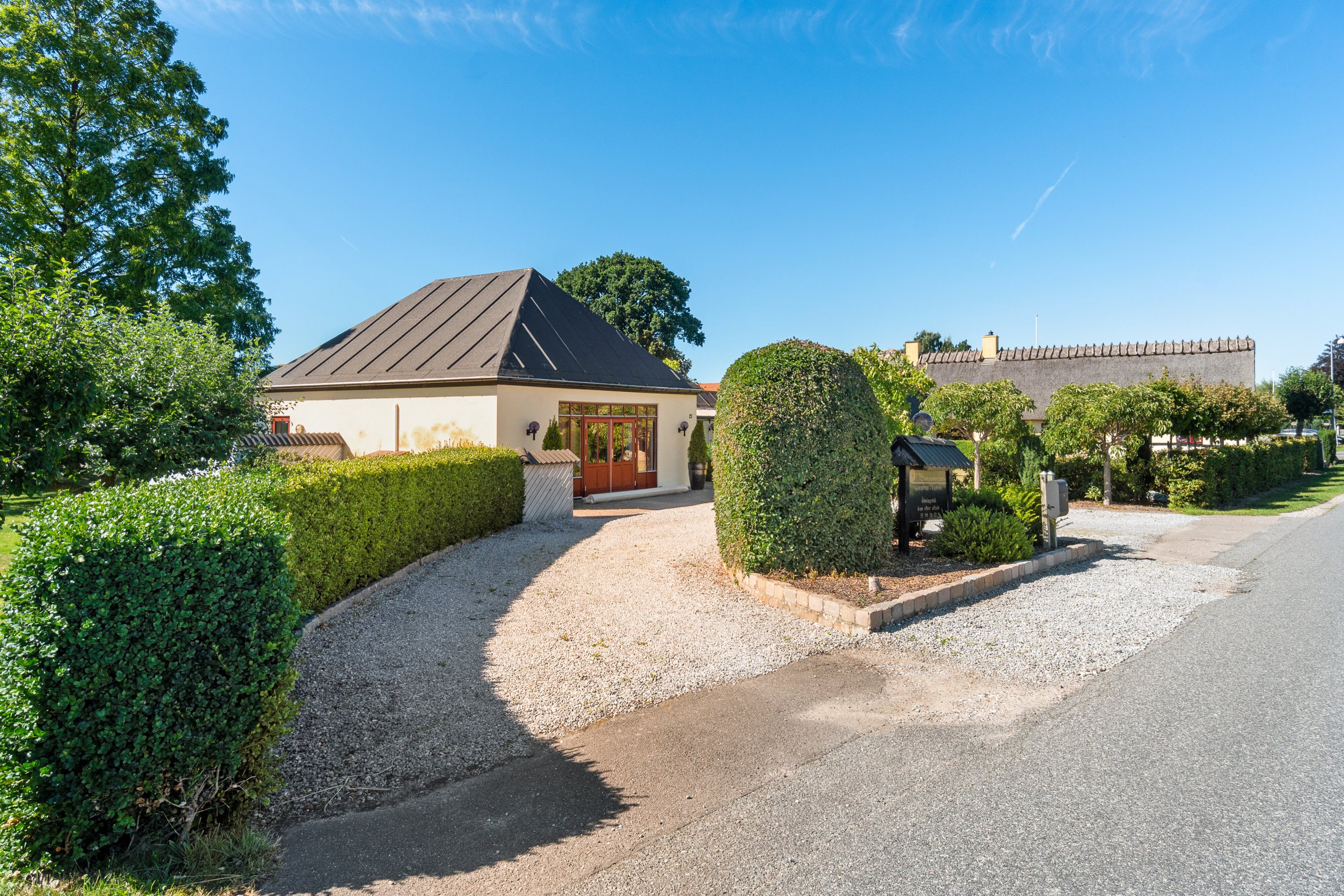 Fremhævet set fra vejen billede i fuldskærmstilstand. Billede af Næbvej 25, 4720 Præstø