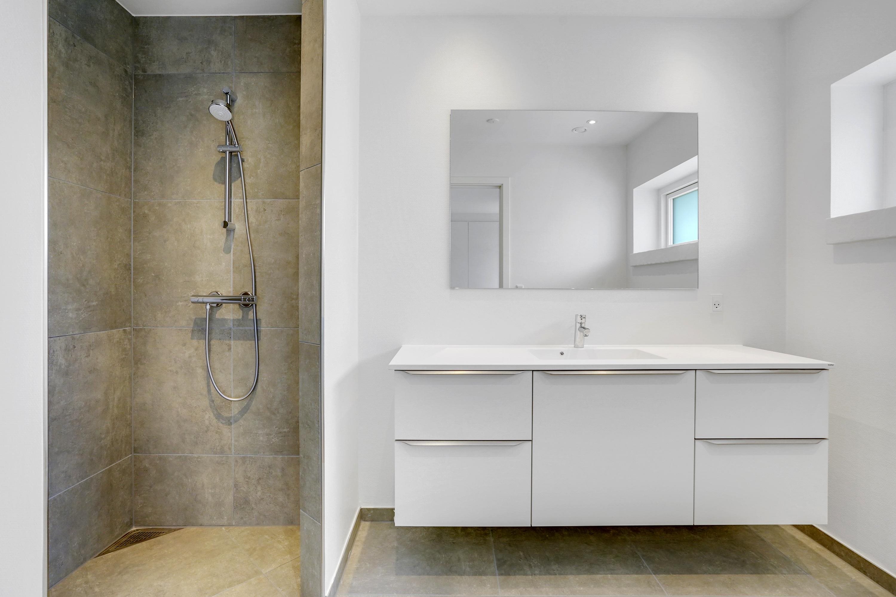 Fremhævet badeværelse billede i fuldskærmstilstand. Billede af Mommarkvej 348, Tandslet, 6470 Sydals