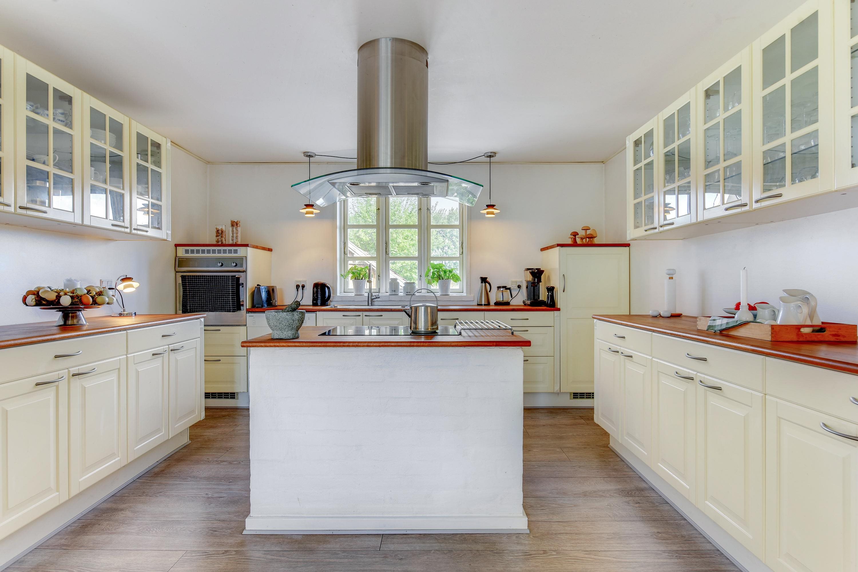 Fremhævet køkken billede i fuldskærmstilstand. Billede af Øster Løgumvej 62, Ø Løgum Mark, 6230 Rødekro