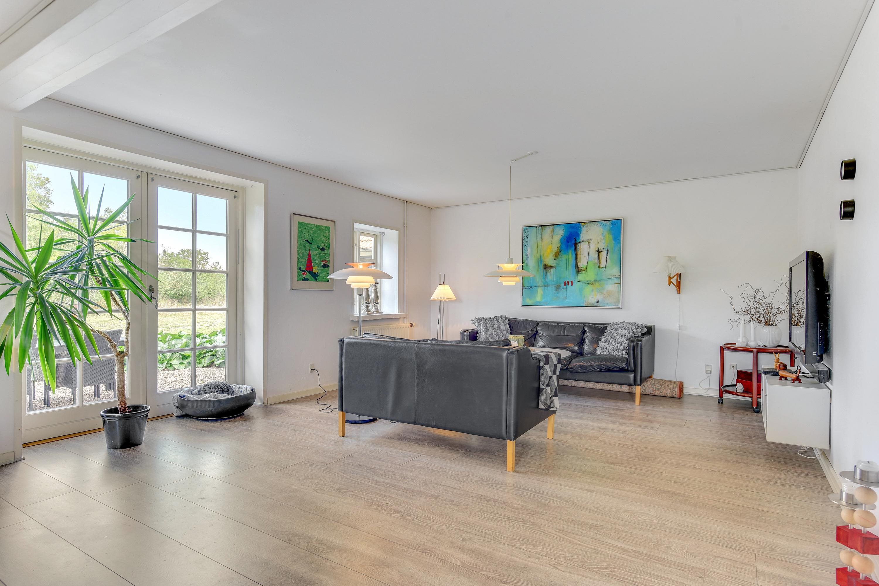 Fremhævet stue billede i fuldskærmstilstand. Billede af Øster Løgumvej 62, Ø Løgum Mark, 6230 Rødekro