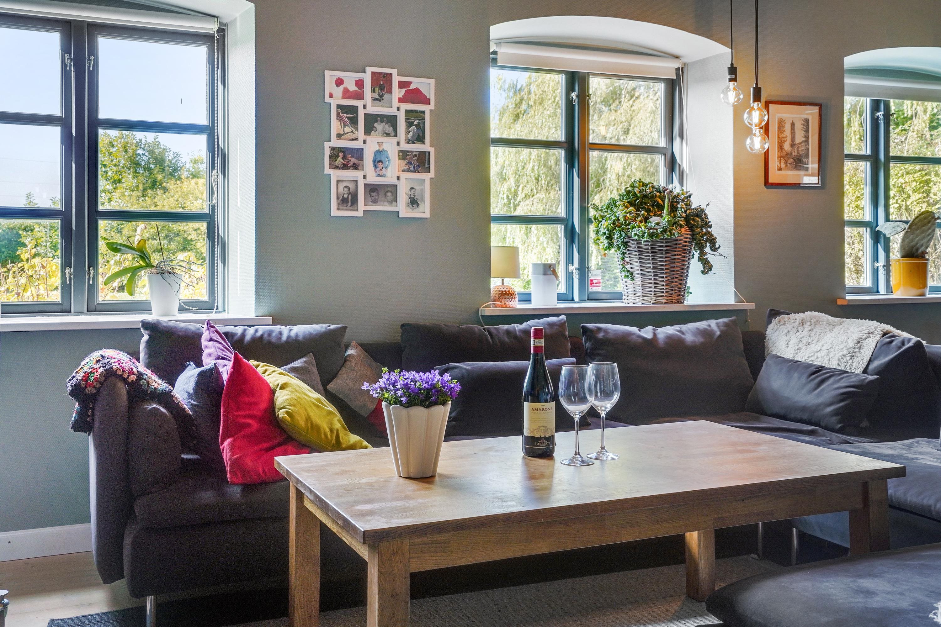 Fremhævet stue billede i fuldskærmstilstand. Billede af Over Blåkrog 1, Varnæs, 6200 Aabenraa