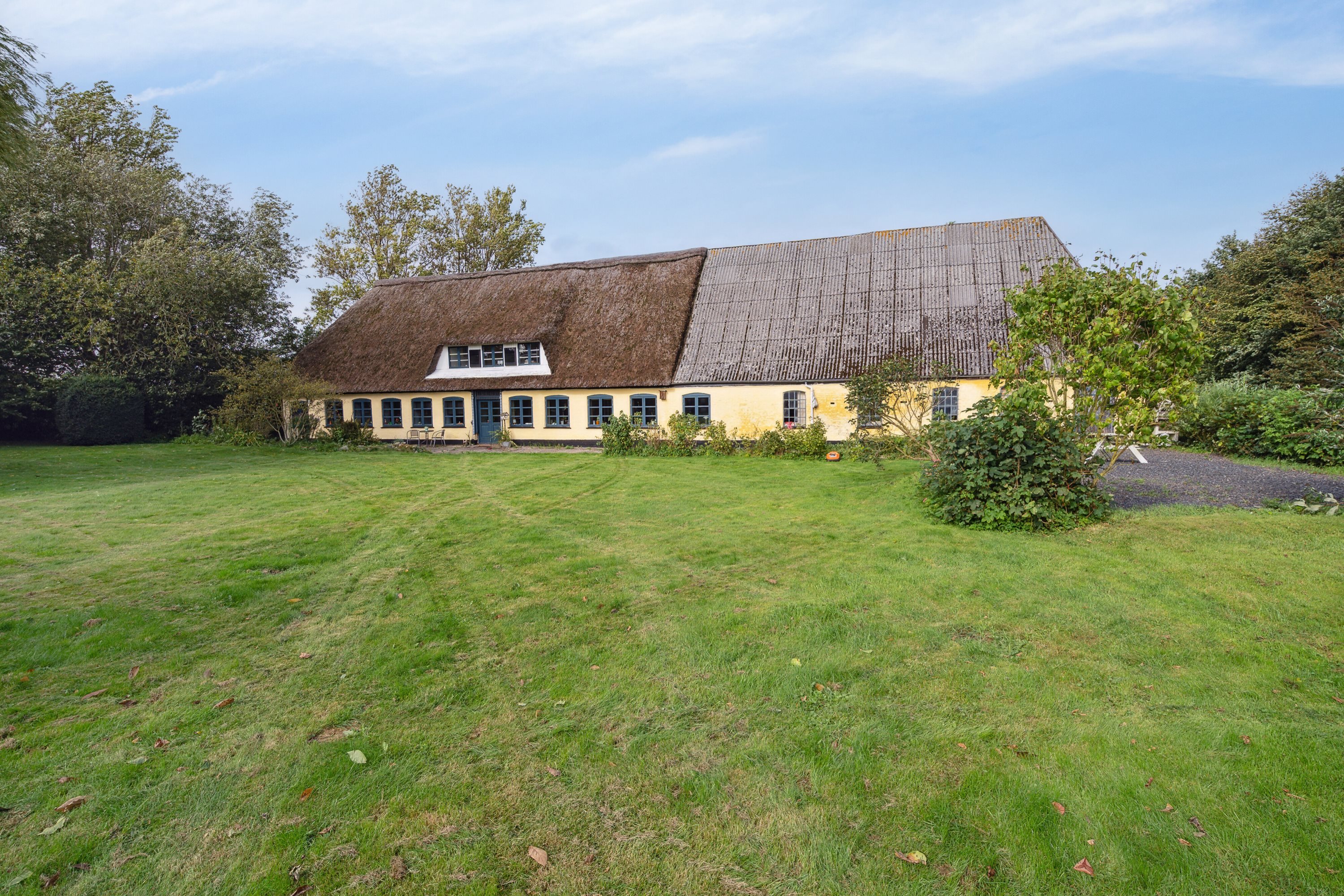 Fremhævet set fra haven billede i fuldskærmstilstand. Billede af Over Blåkrog 1, Varnæs, 6200 Aabenraa