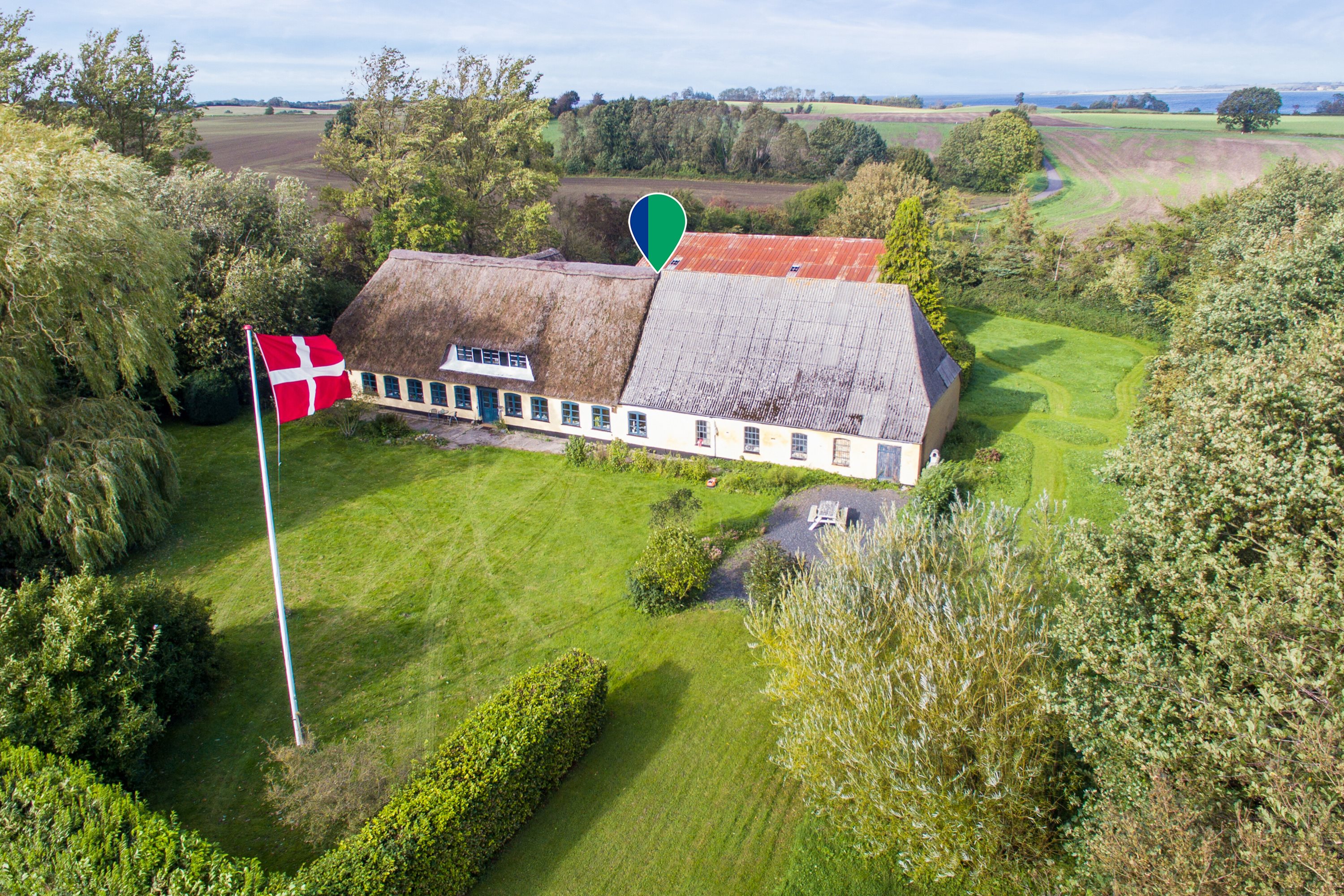 Fremhævet luftfoto billede i fuldskærmstilstand. Billede af Over Blåkrog 1, Varnæs, 6200 Aabenraa