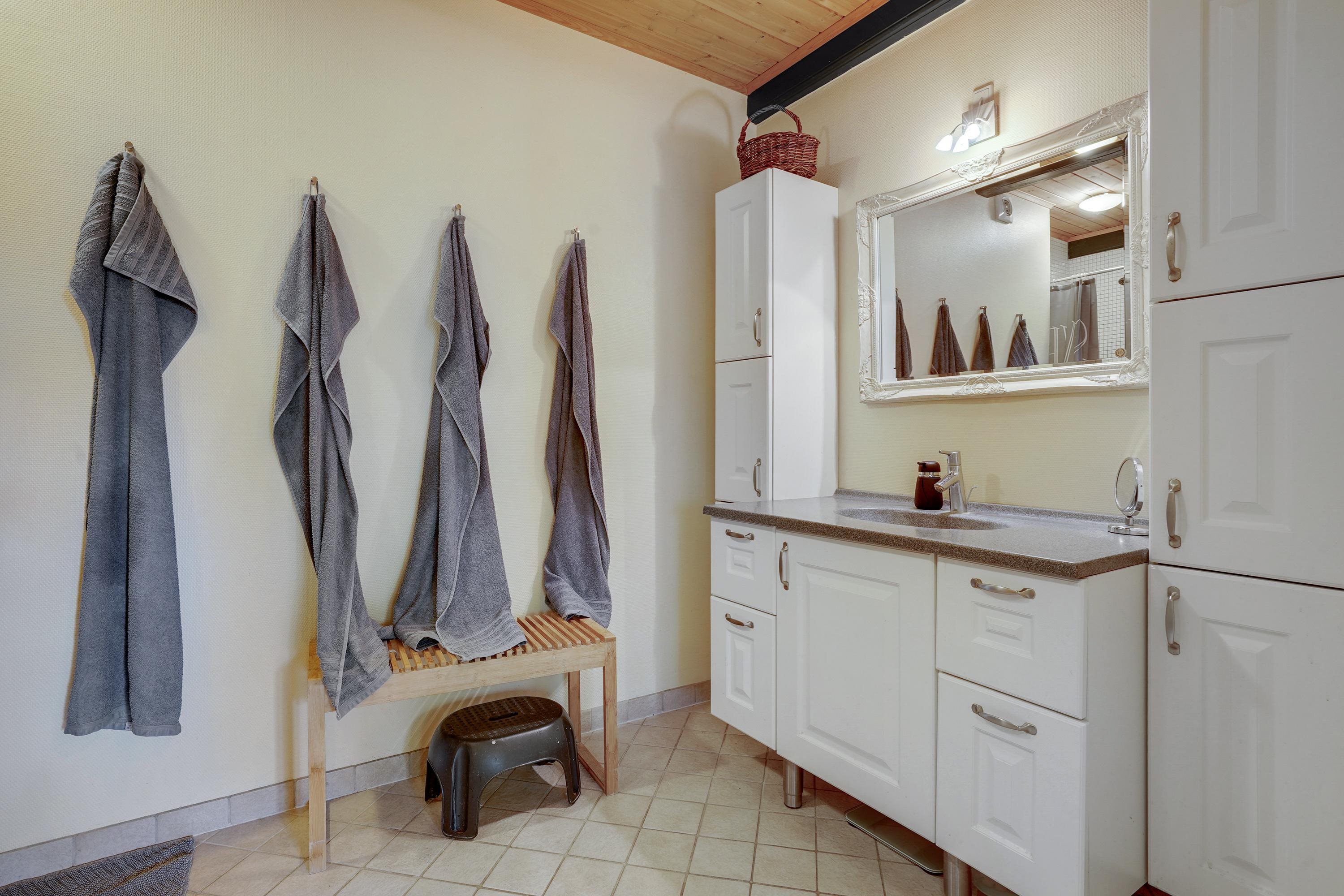 Fremhævet badeværelse billede i fuldskærmstilstand. Billede af Over Blåkrog 1, Varnæs, 6200 Aabenraa