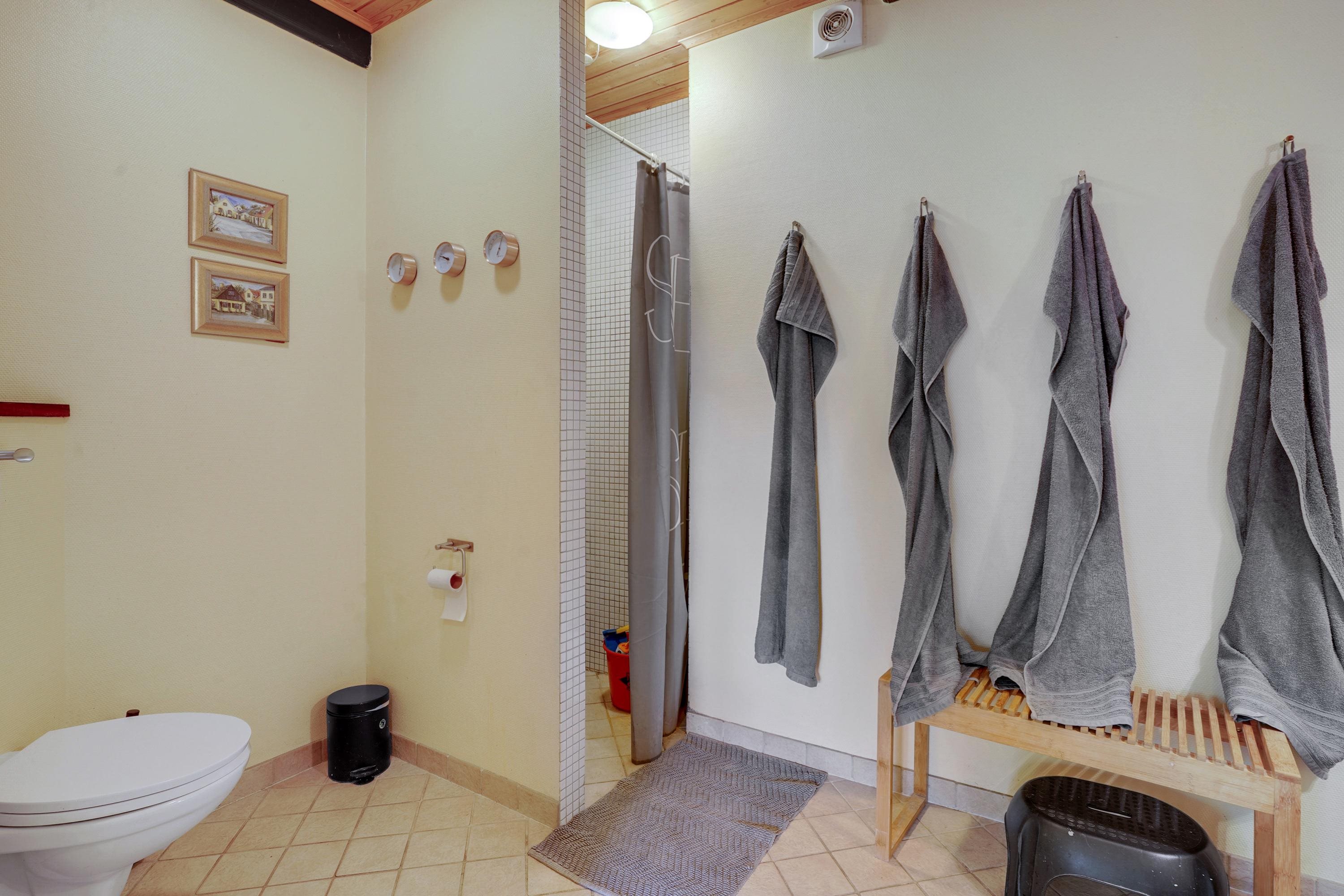 Fremhævet badeværelse billede i fuldskærmstilstand. Billede af Over Blåkrog 1, Varnæs, 6200 Aabenraa