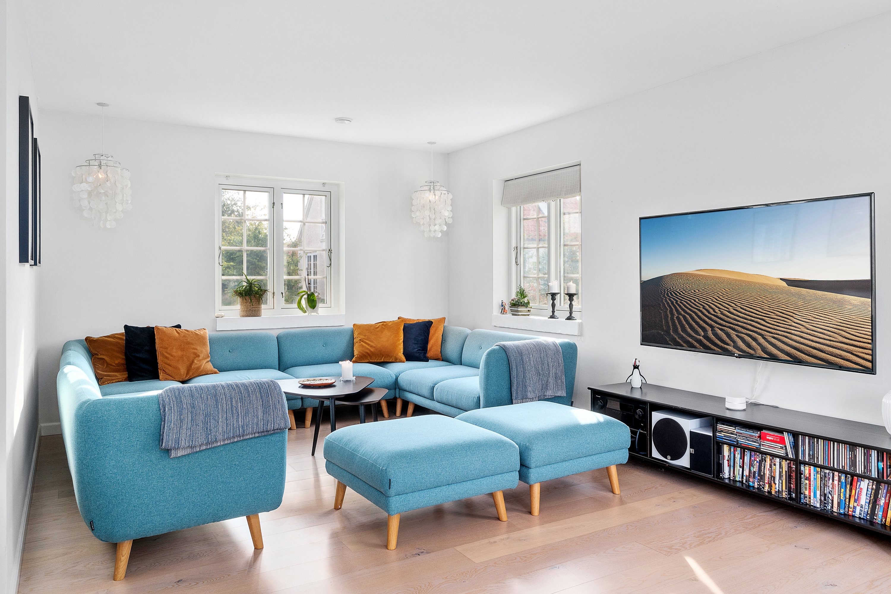 Fremhævet stue billede i fuldskærmstilstand. Billede af Ved Møllen 11, 4581 Rørvig