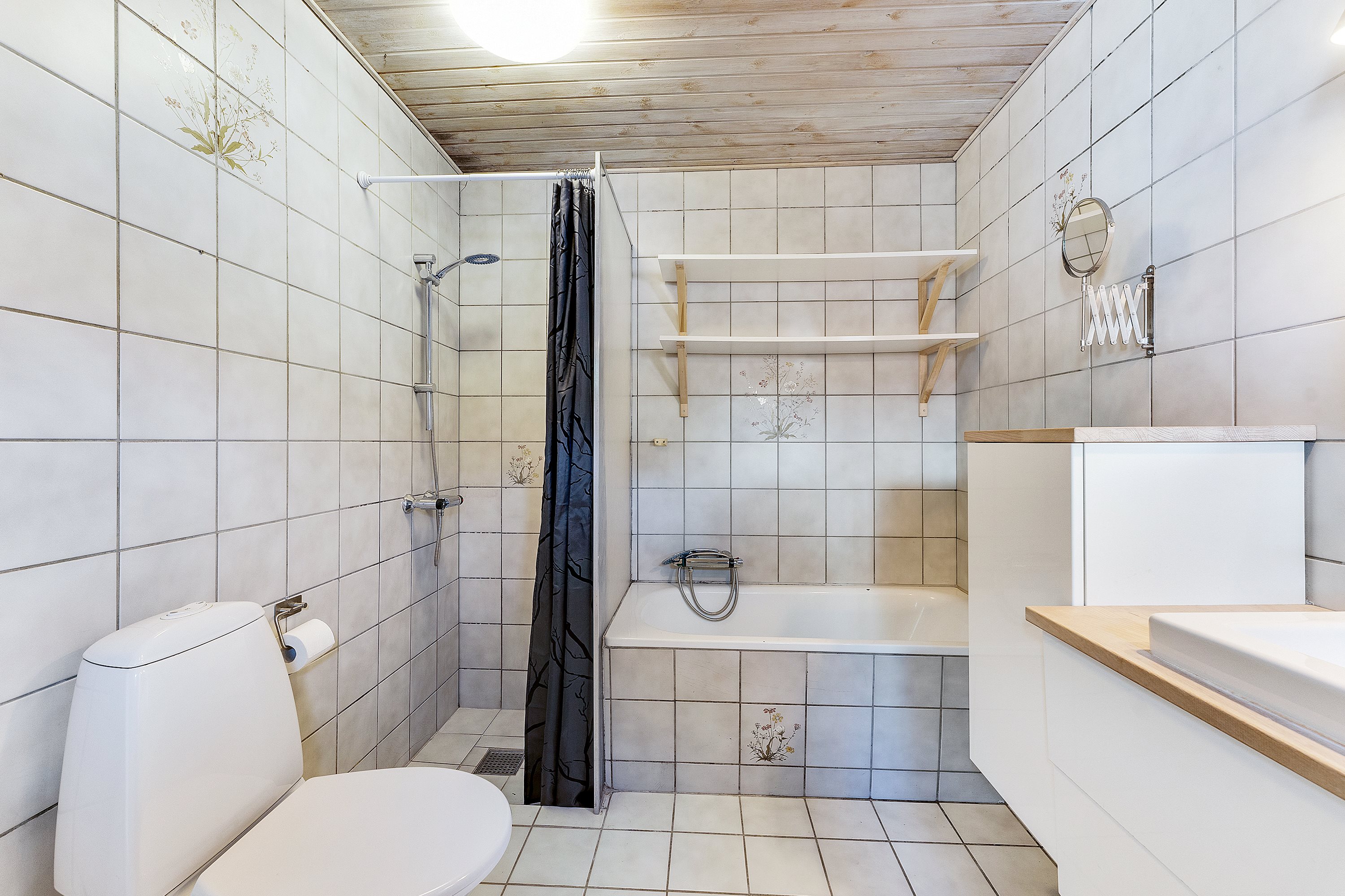 Fremhævet badeværelse billede i fuldskærmstilstand. Billede af Fridasminde 12, 8960 Randers SØ