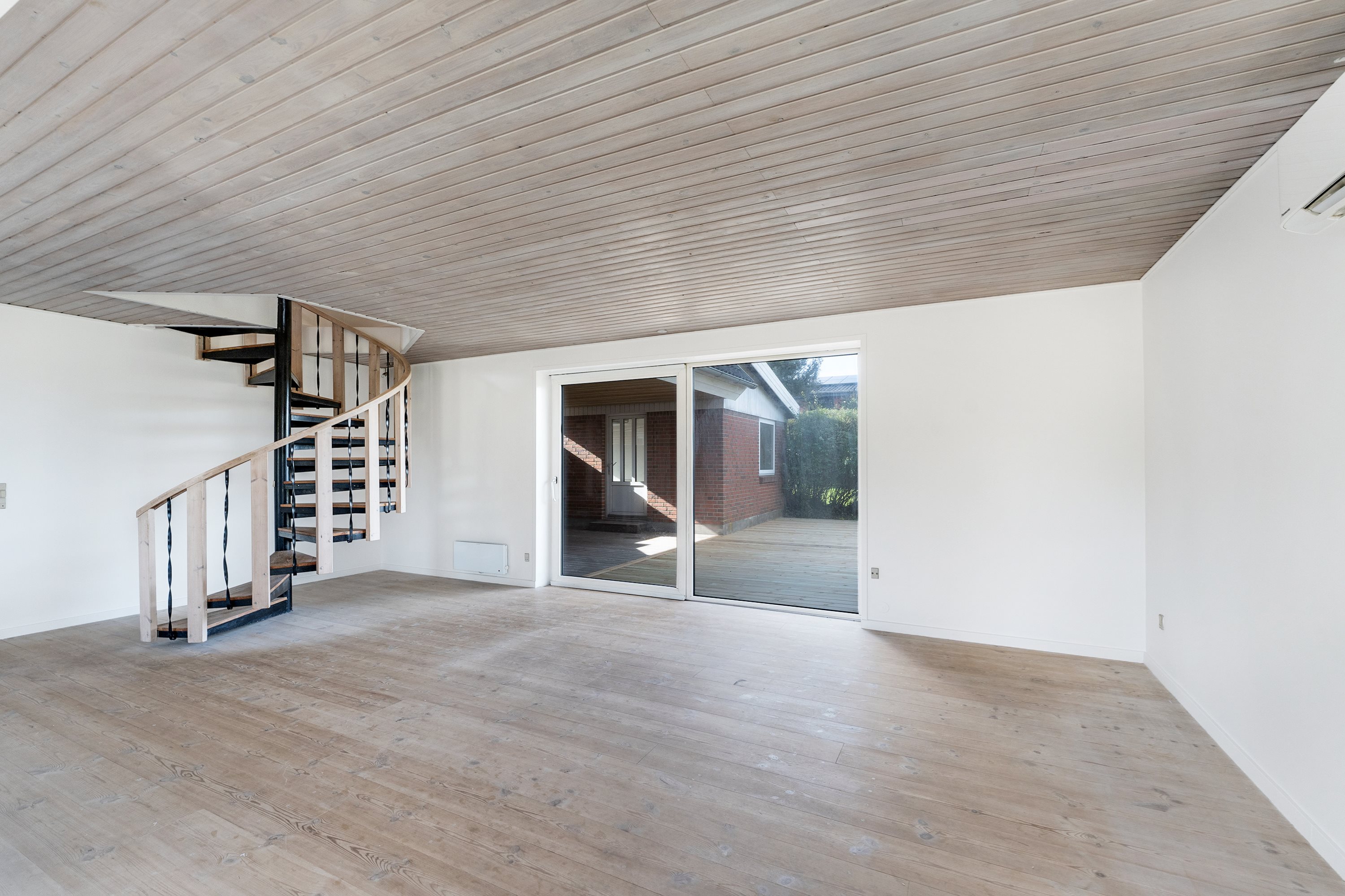 Fremhævet stue billede i fuldskærmstilstand. Billede af Fridasminde 12, 8960 Randers SØ