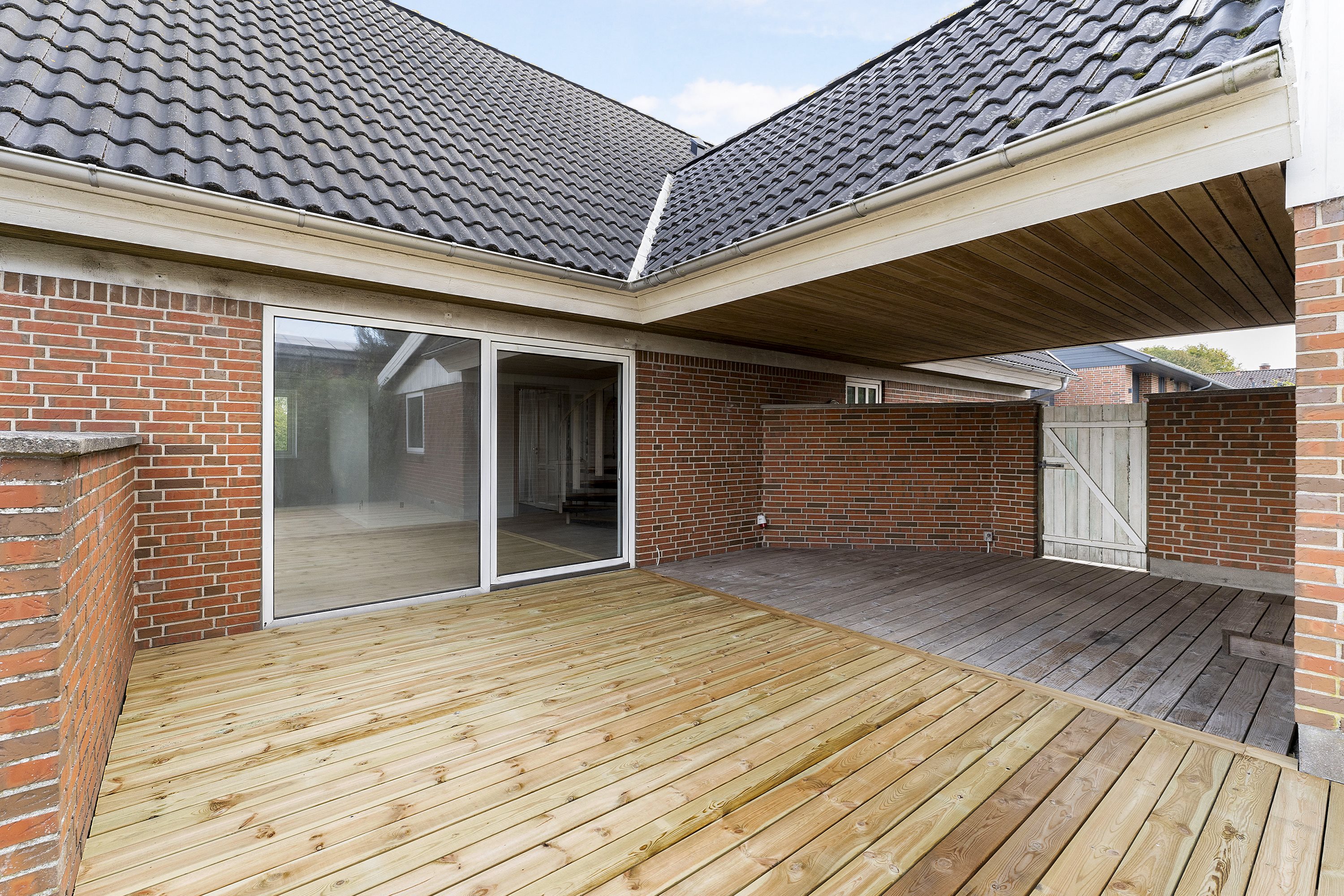 Fremhævet terrasse billede i fuldskærmstilstand. Billede af Fridasminde 12, 8960 Randers SØ