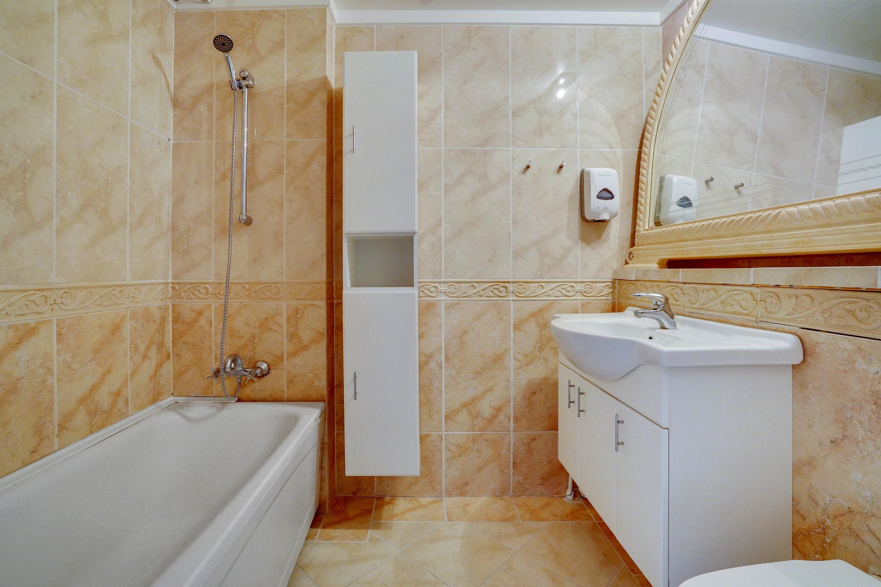 Fremhævet badeværelse billede i fuldskærmstilstand. Billede af Åsumvej 195, 5240 Odense NØ