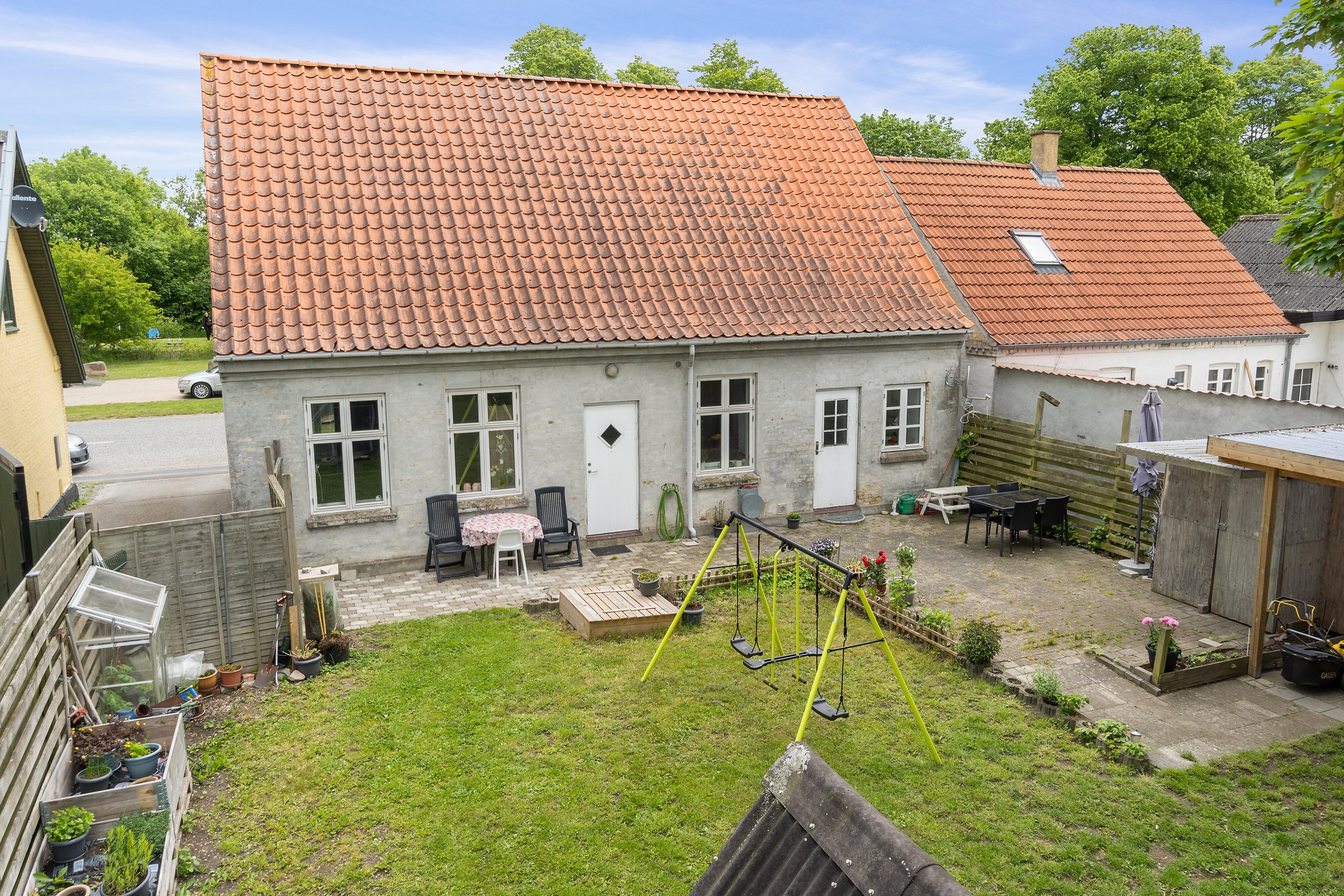 Fremhævet set fra haven billede i fuldskærmstilstand. Billede af Stationsvej 15, 4261 Dalmose