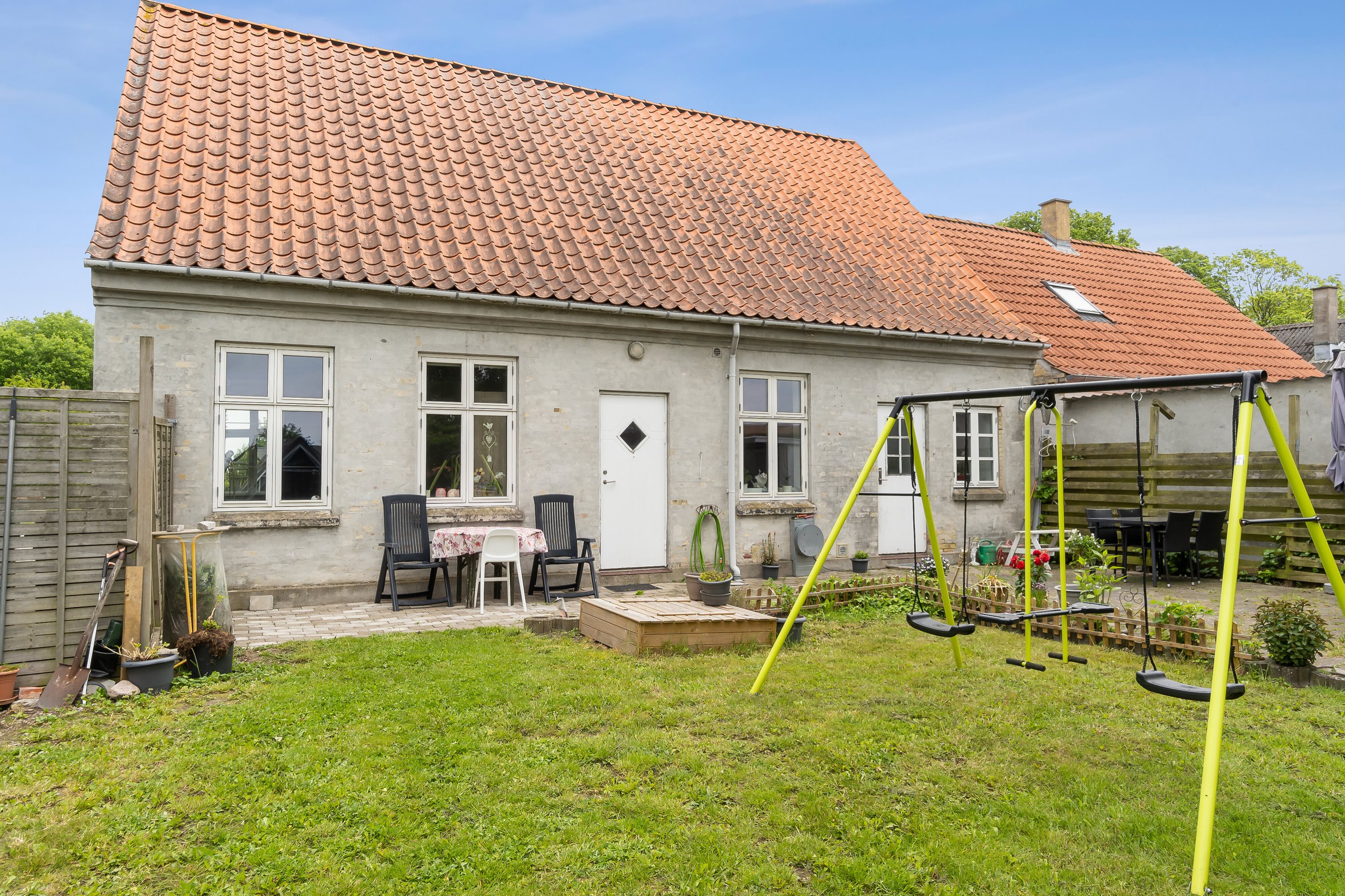 Fremhævet set fra haven billede i fuldskærmstilstand. Billede af Stationsvej 15, 4261 Dalmose